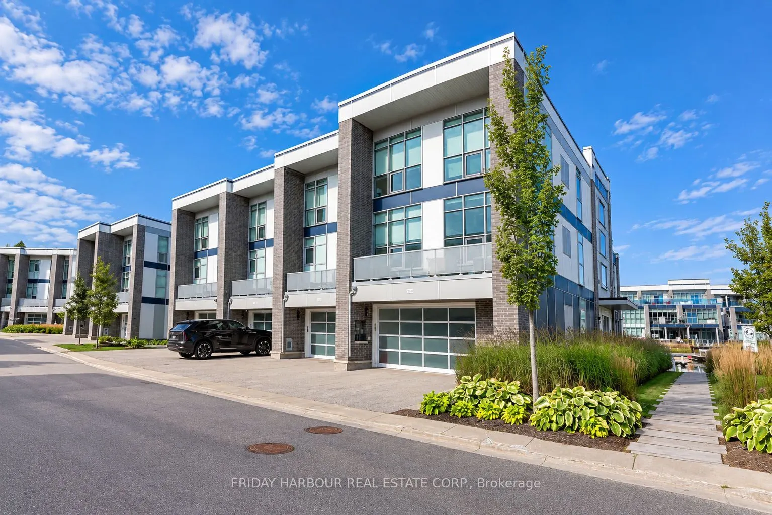 3718 Mangusta Court