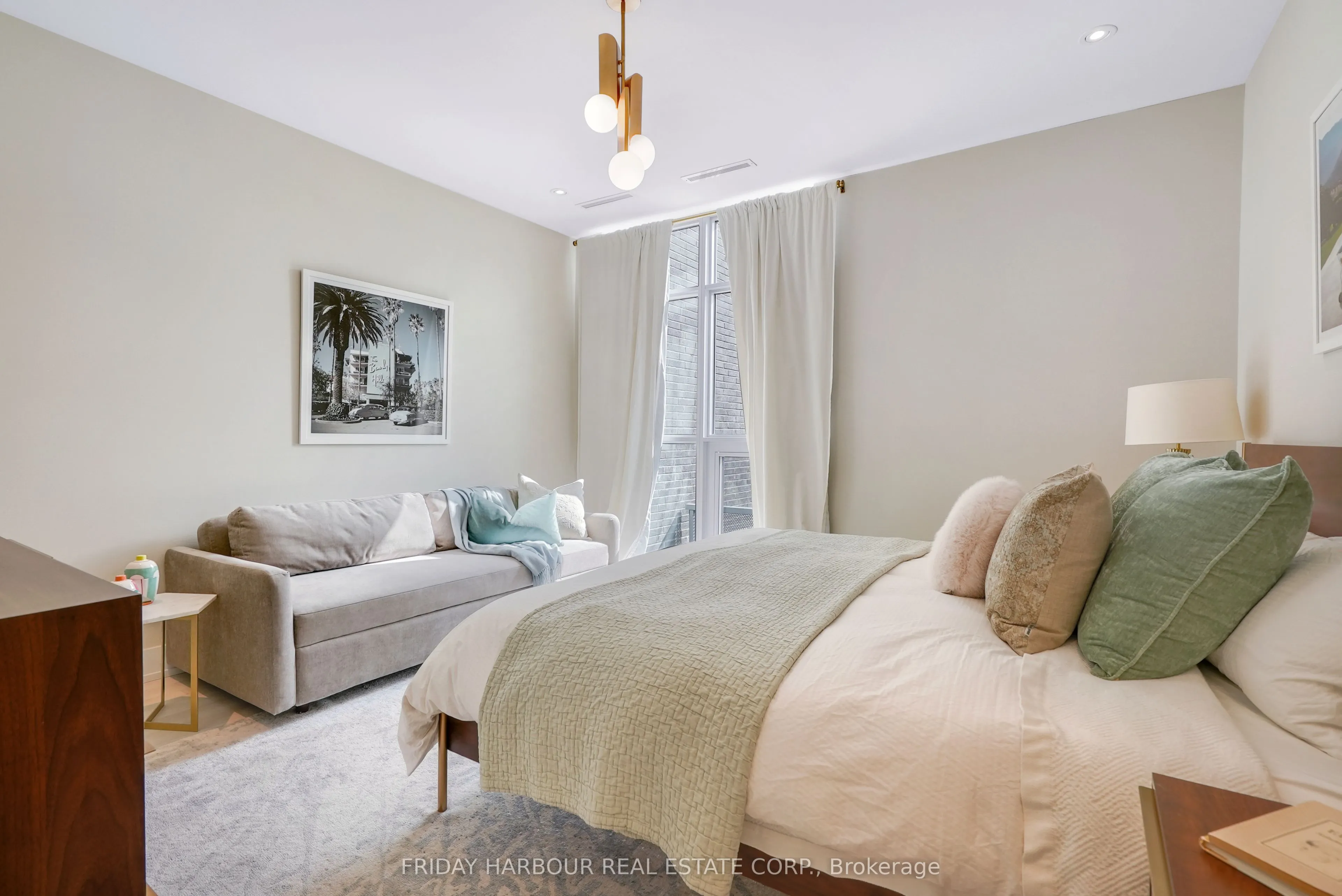 3718 Mangusta Court