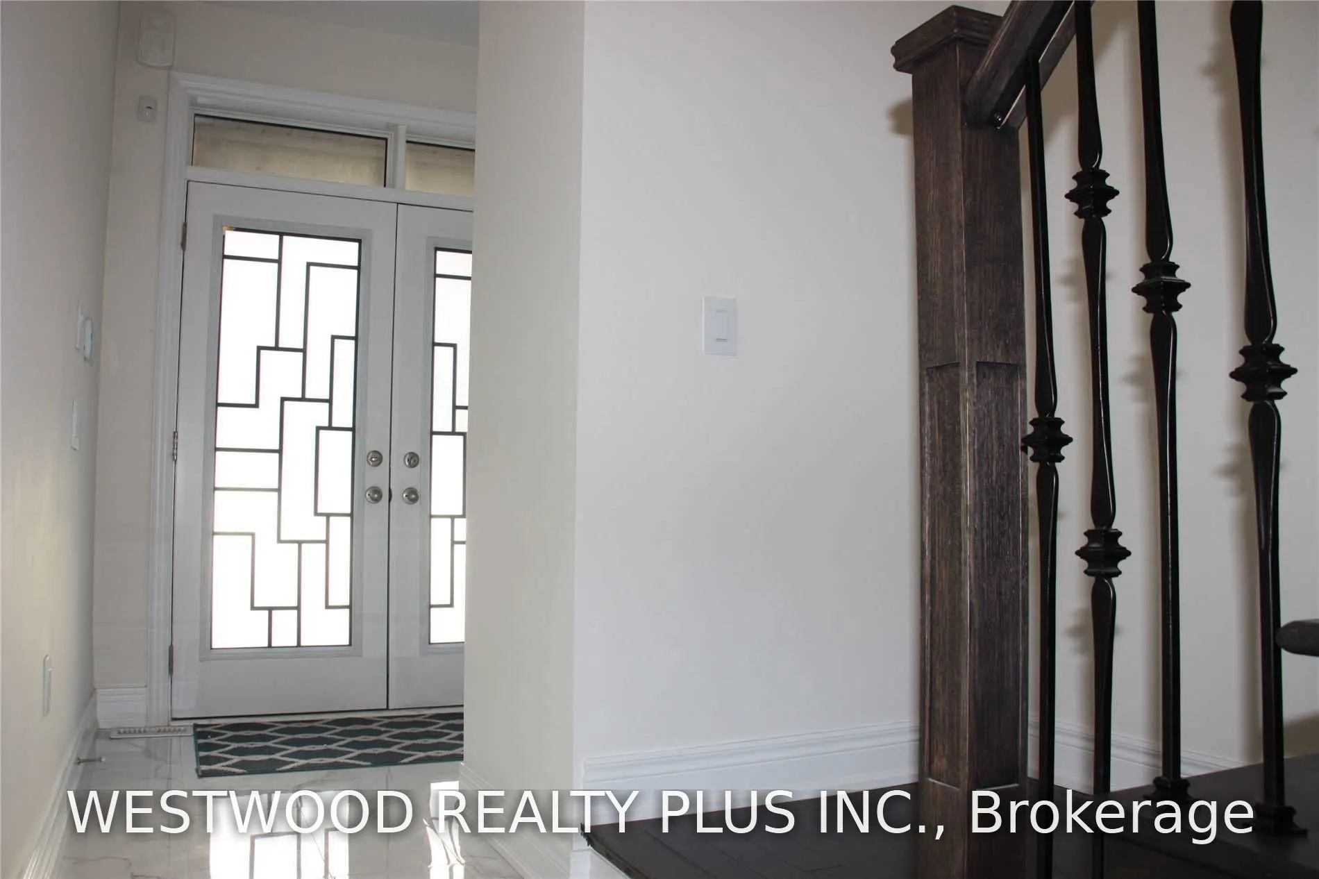 259 Walter English Drive #Top 2 Floors