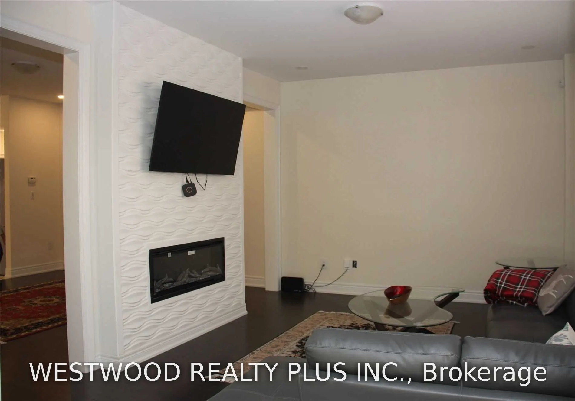 259 Walter English Drive #Top 2 Floors