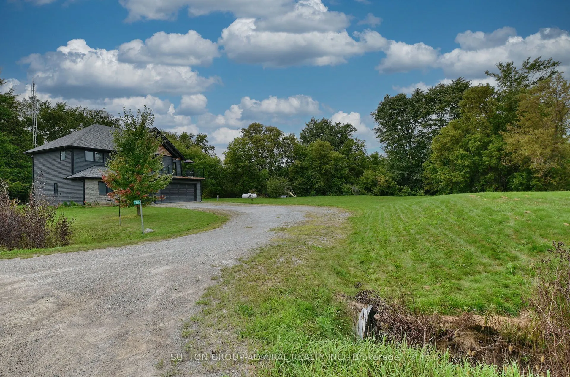 7826 25 Side Road