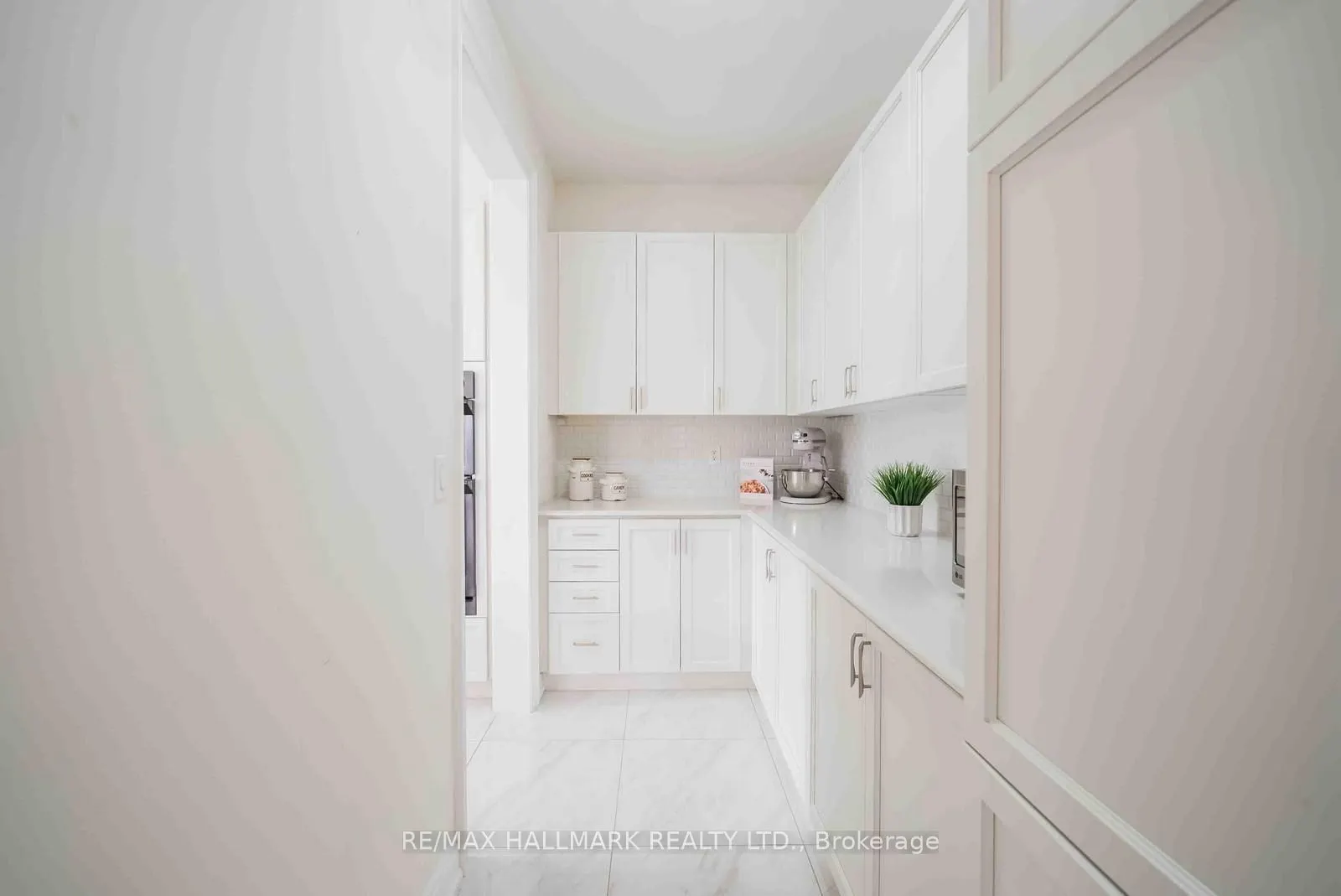 23 Carlinds Crescent
