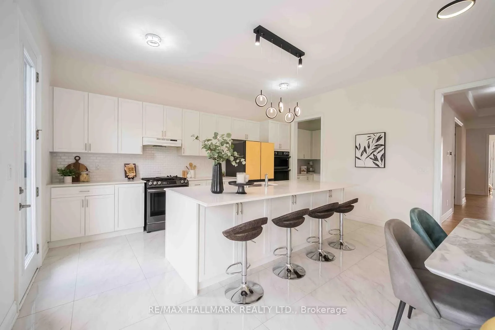 23 Carlinds Crescent