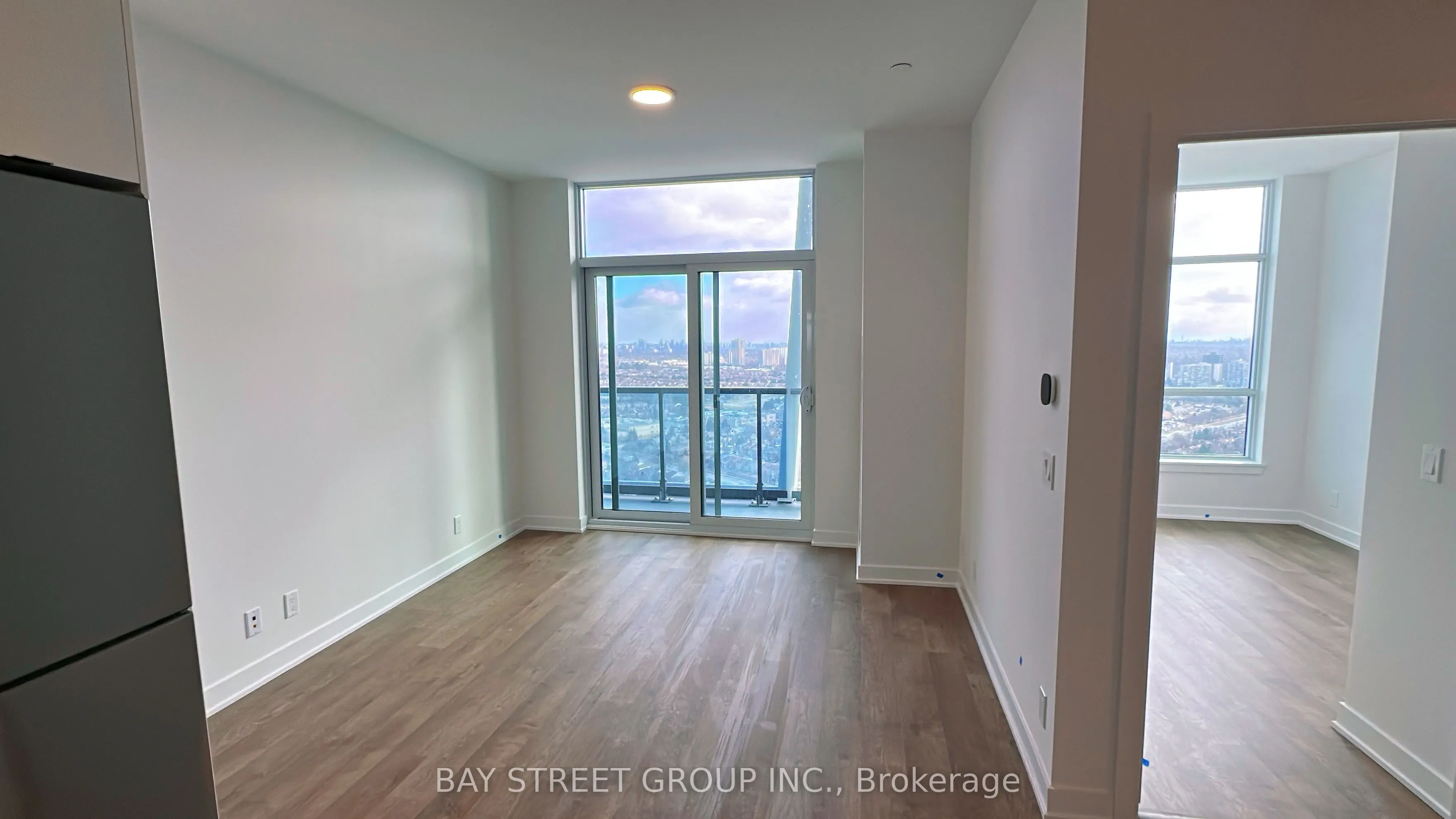 50 Upper Mall Way #B3001