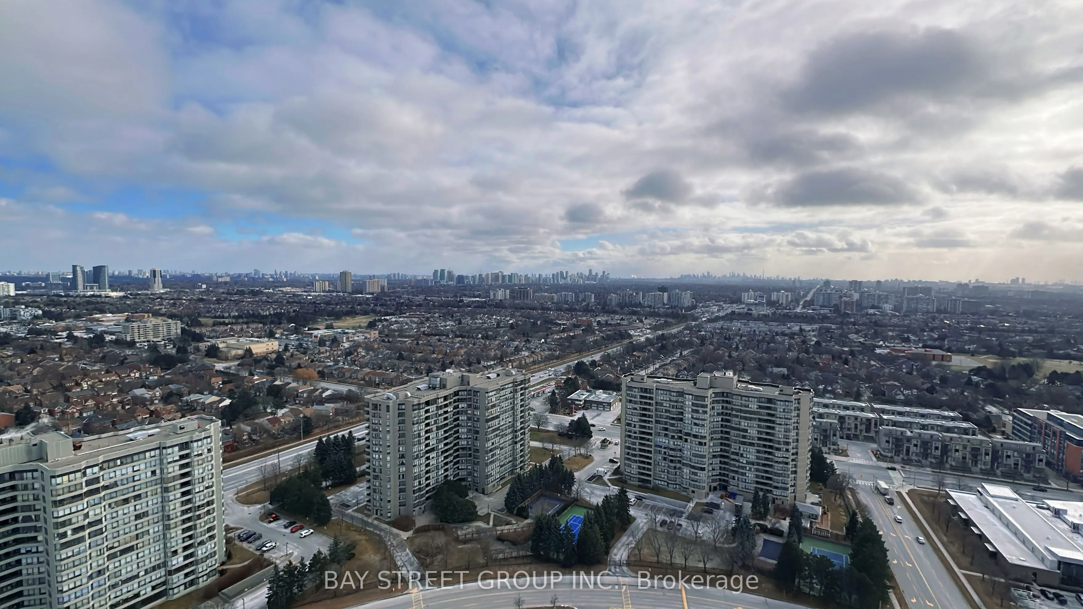 50 Upper Mall Way #B3001