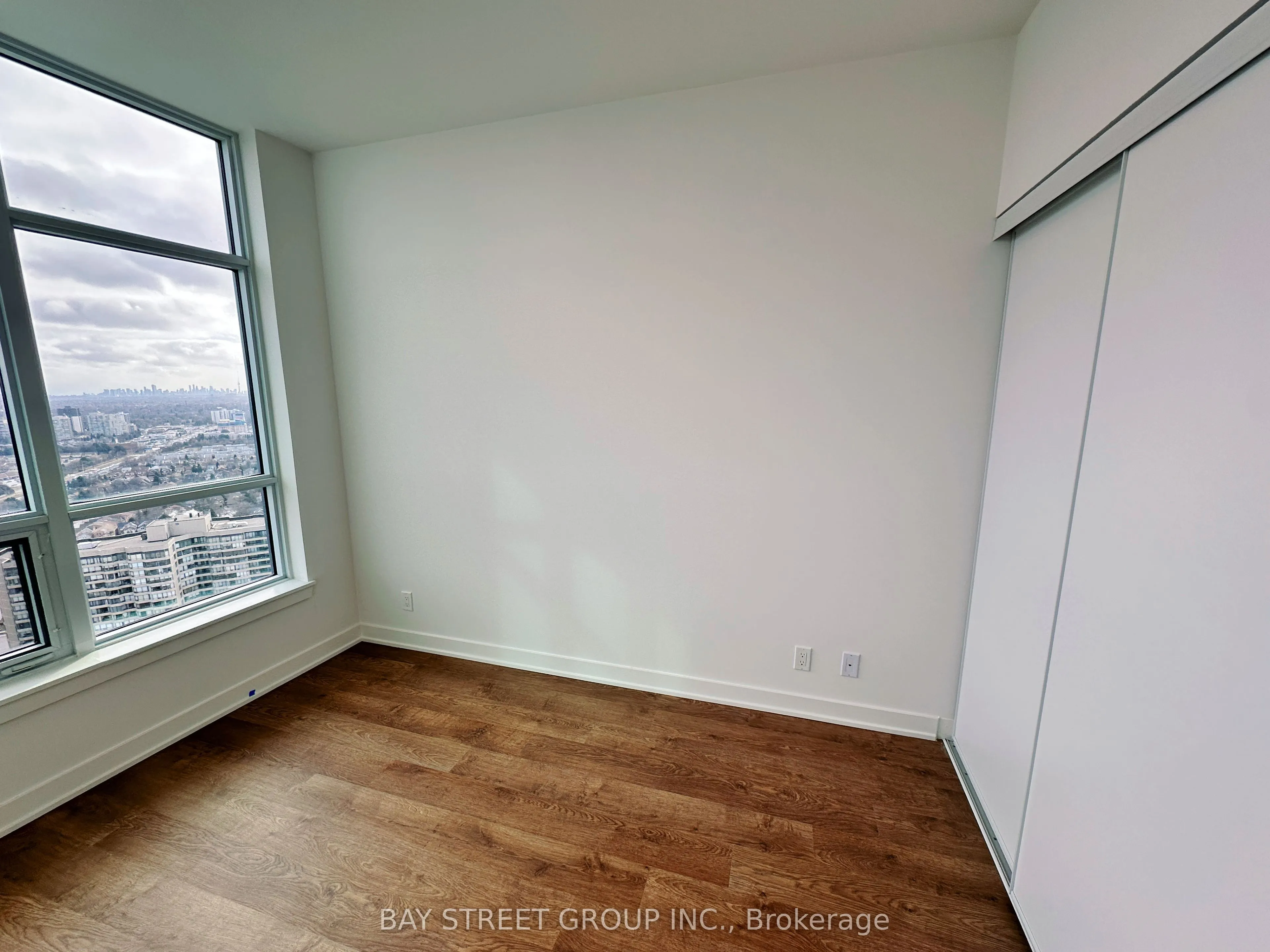 50 Upper Mall Way #B3001
