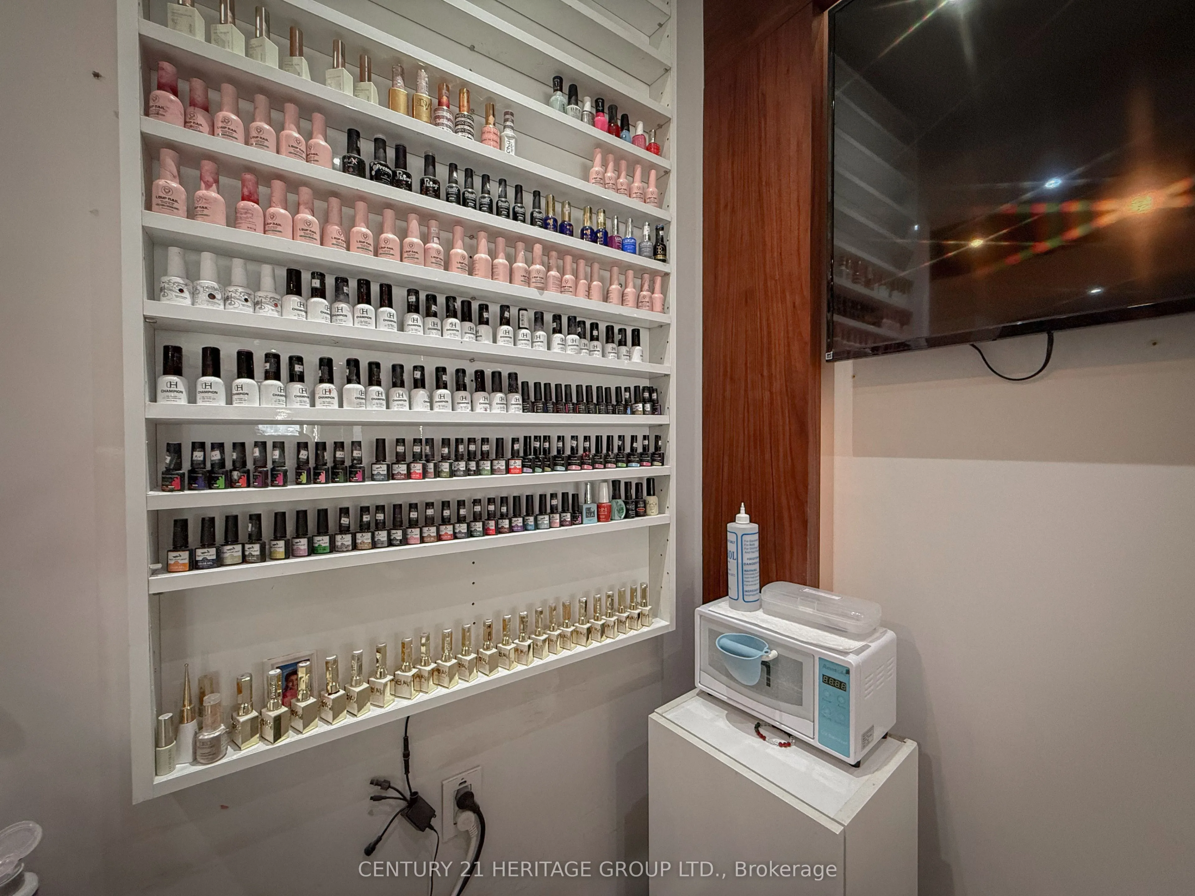 8910 Yonge Street #9