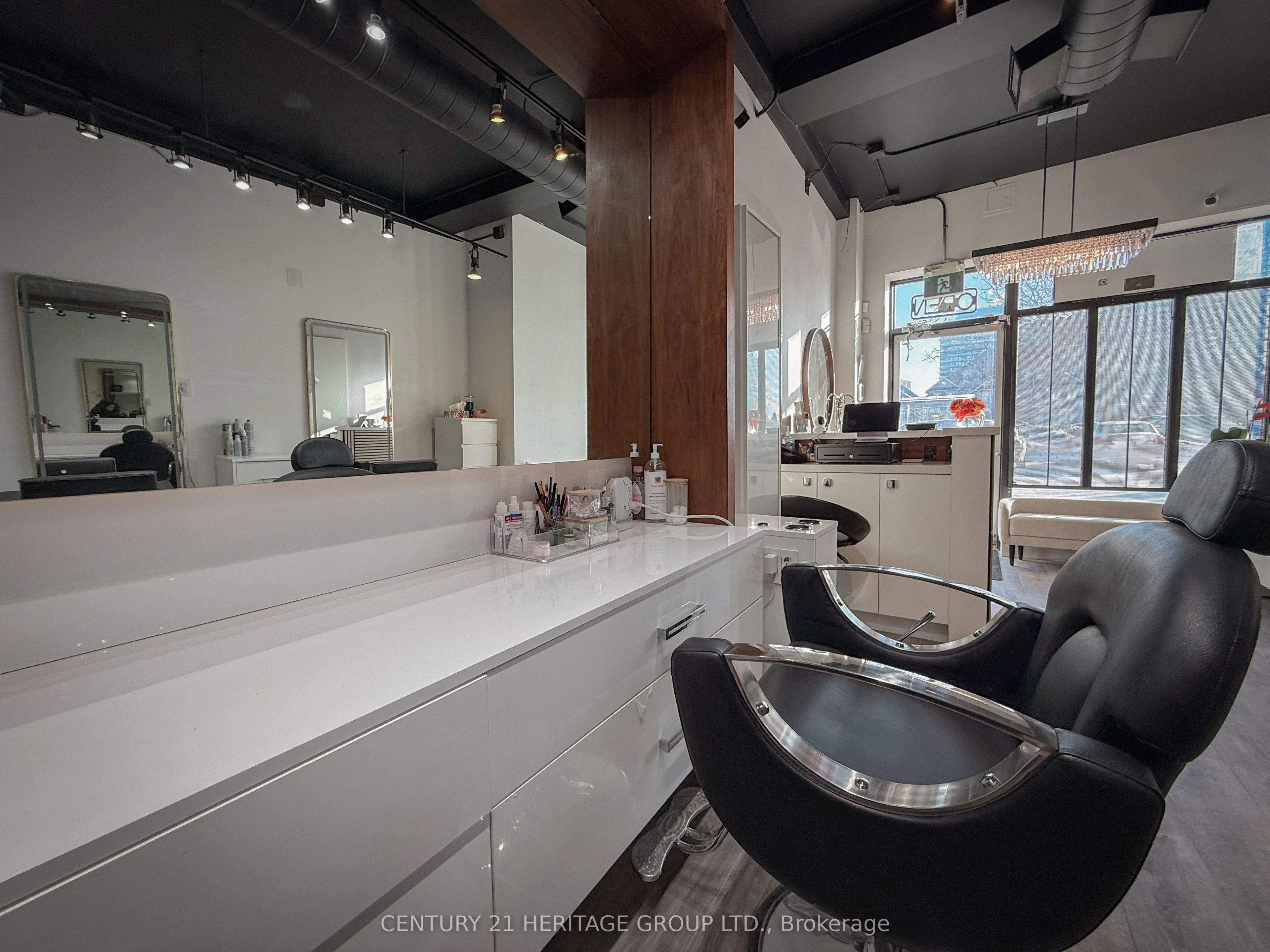 8910 Yonge Street #9