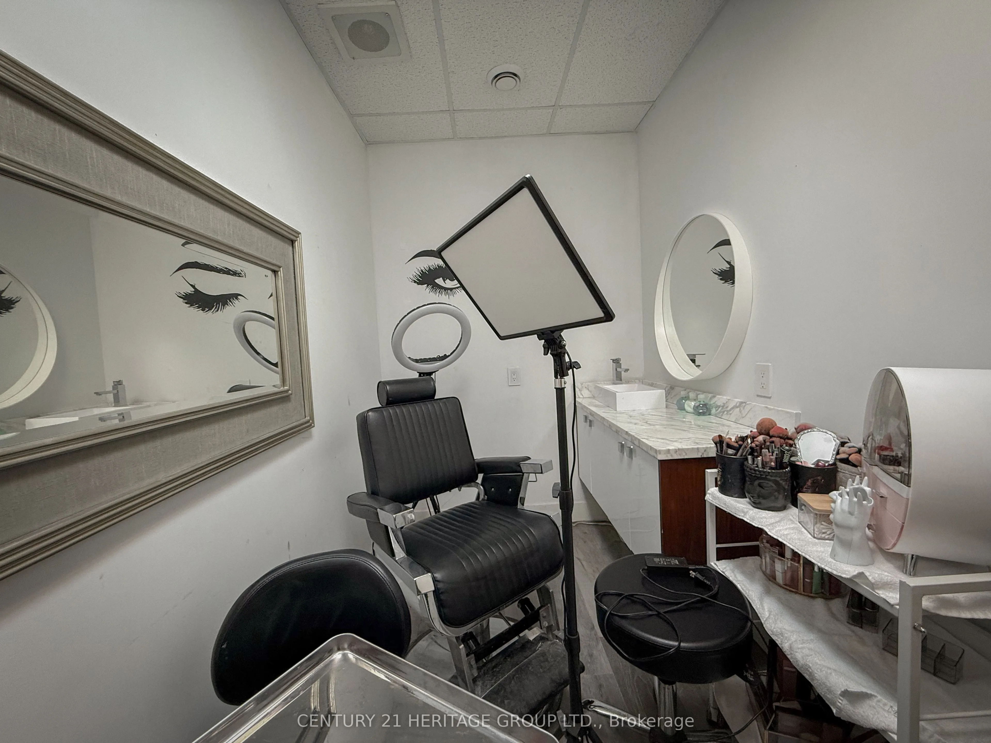 8910 Yonge Street #9