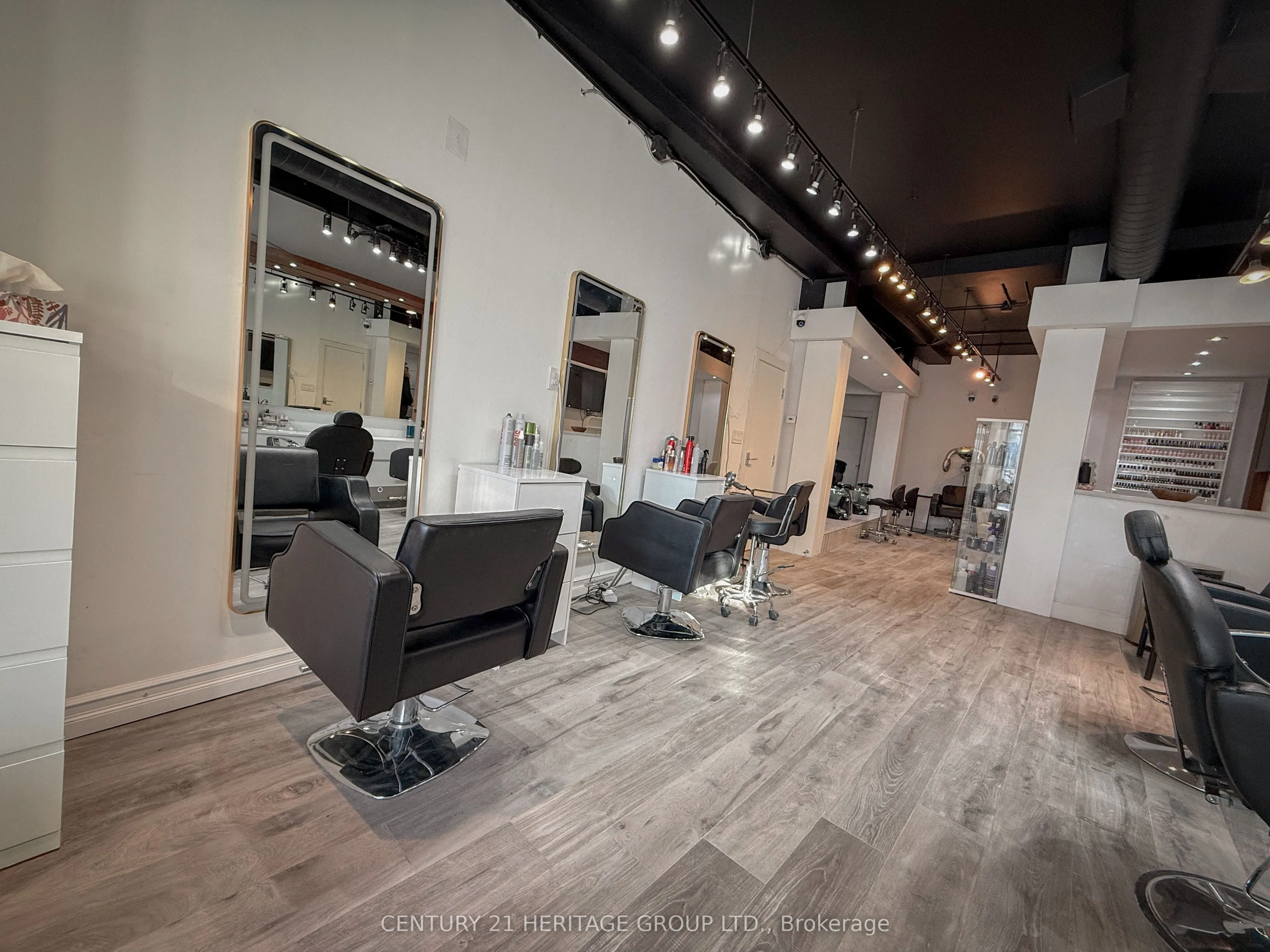 8910 Yonge Street #9