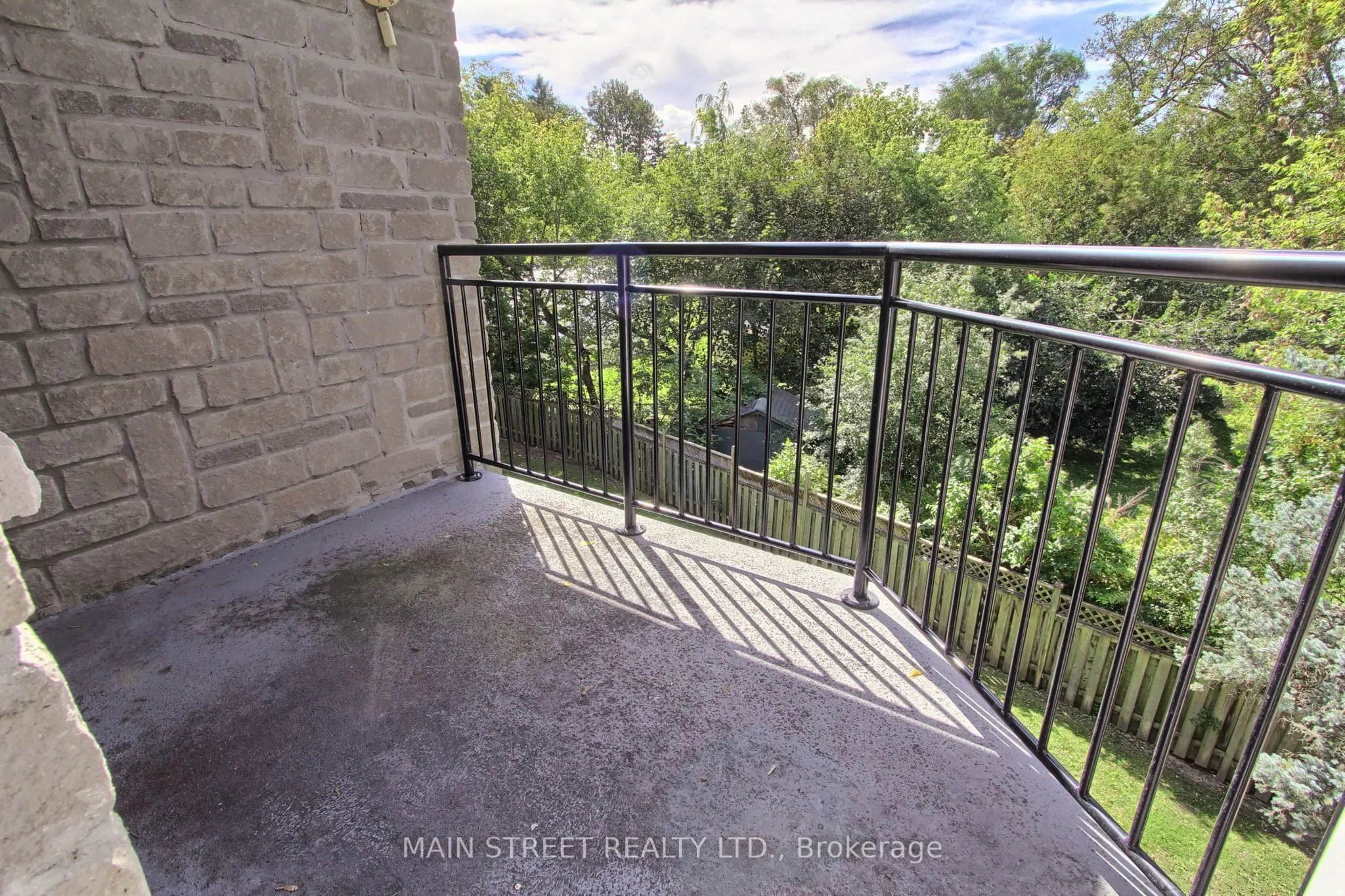 85 Wellington Street W #306