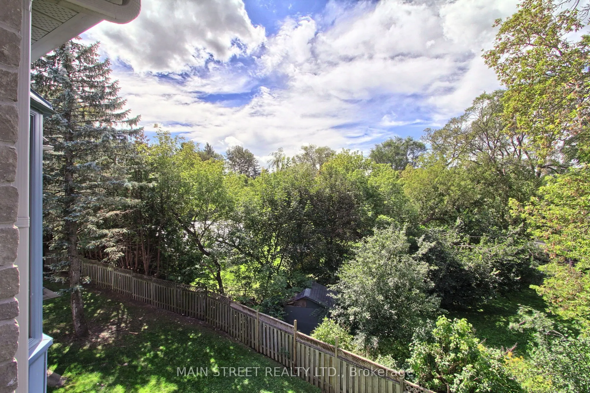 85 Wellington Street W #306
