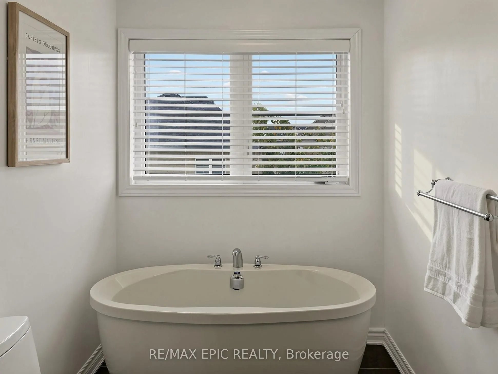 15 Vedette Way