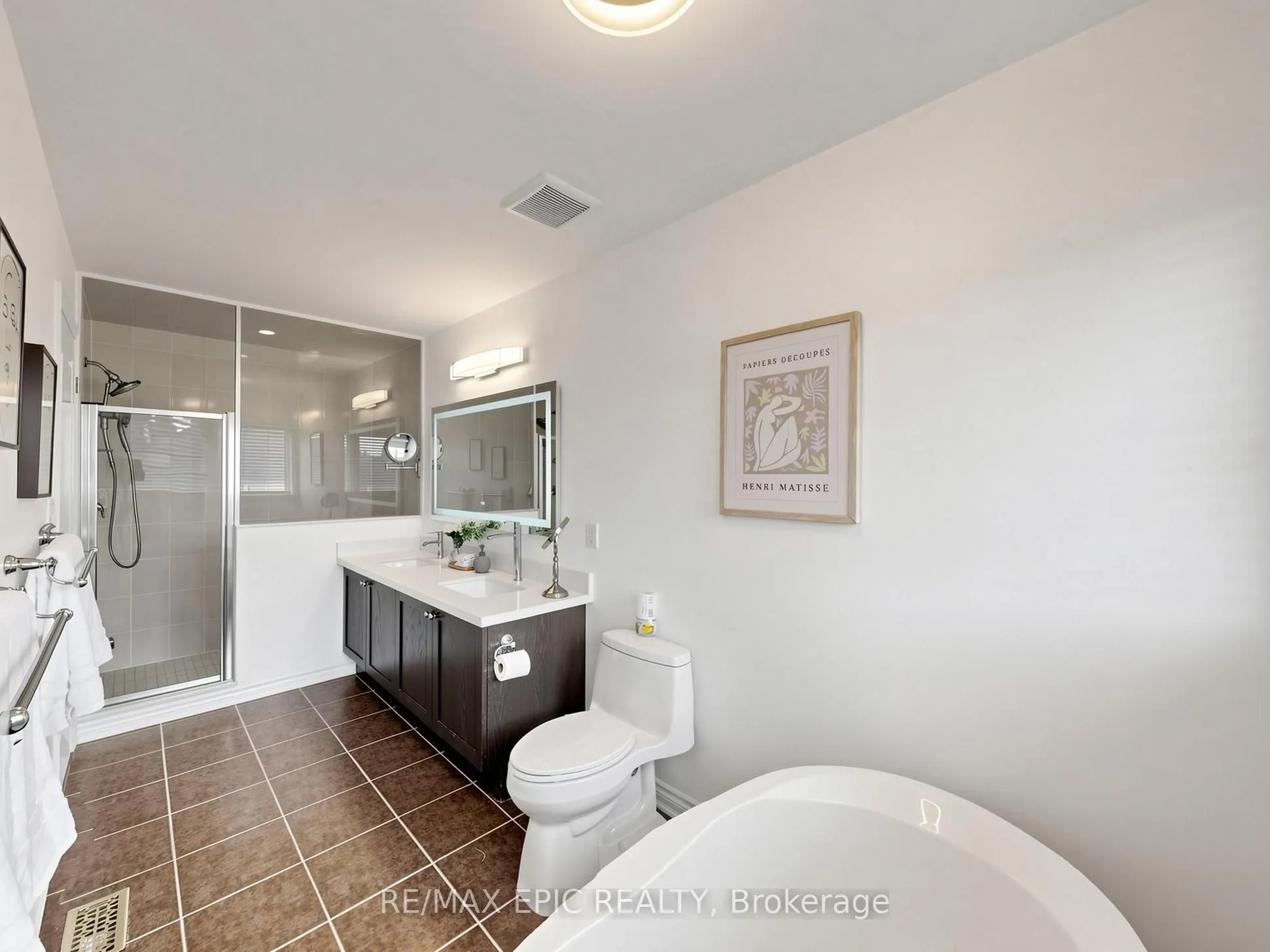 15 Vedette Way