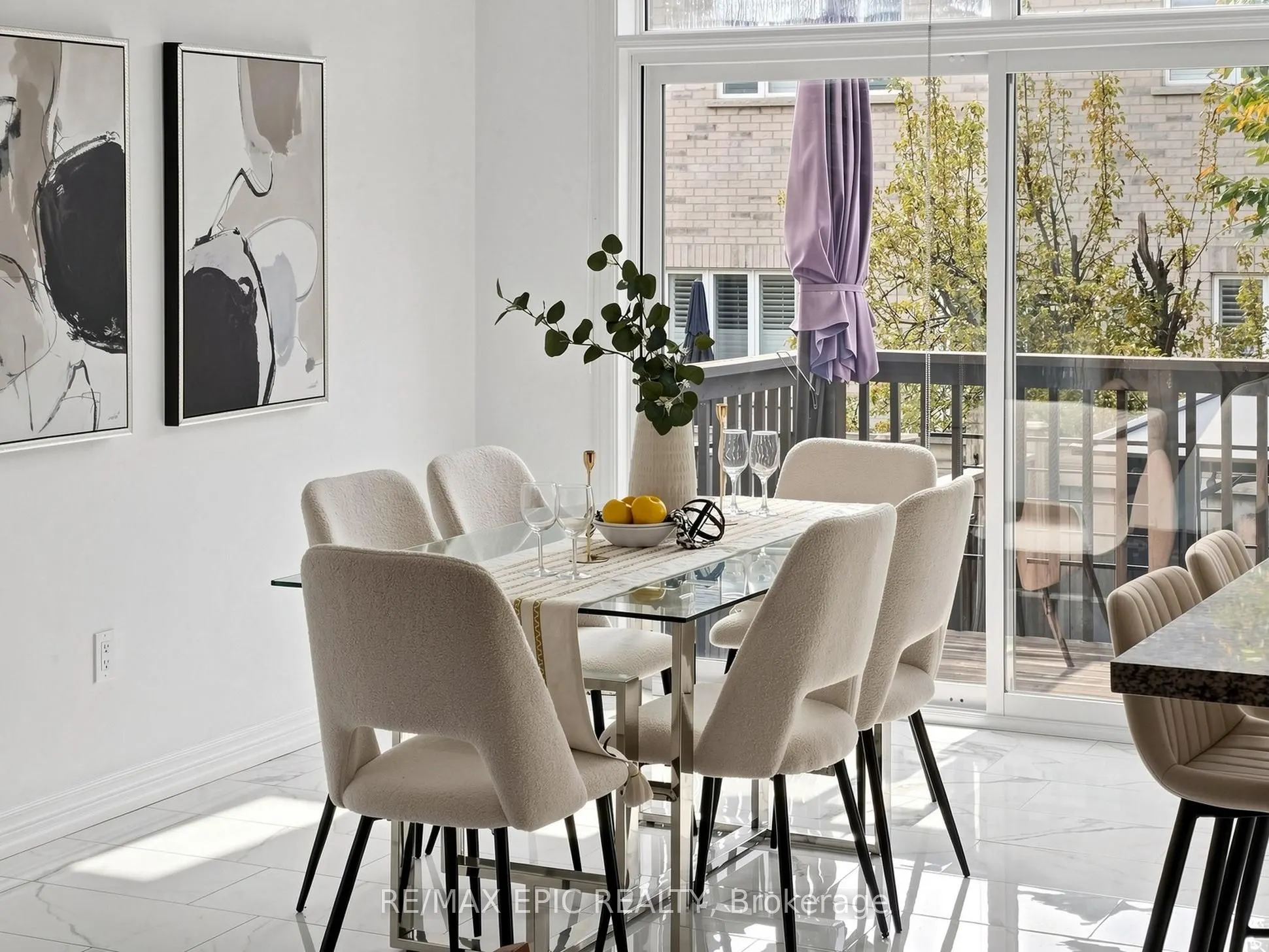 15 Vedette Way