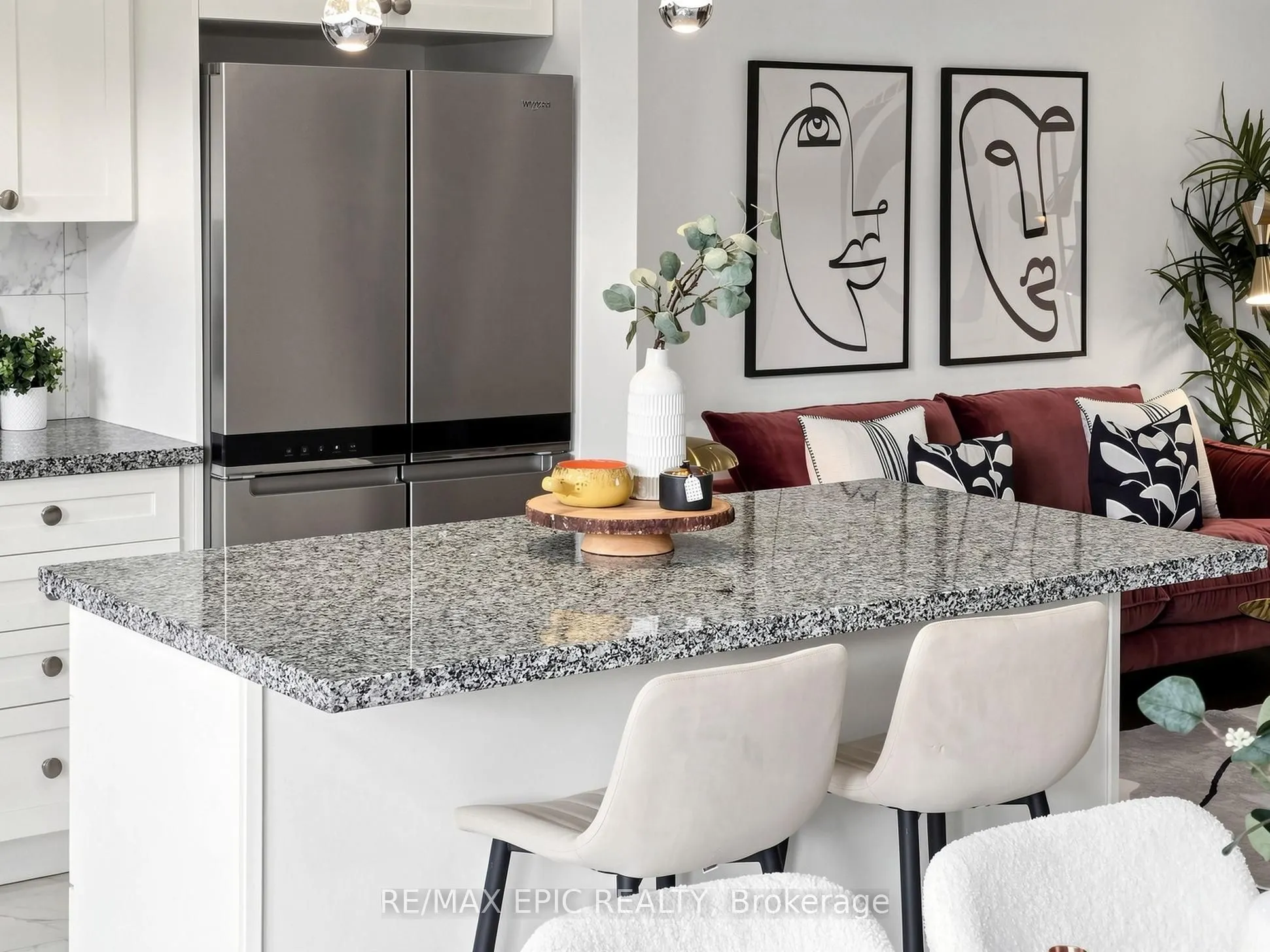 15 Vedette Way