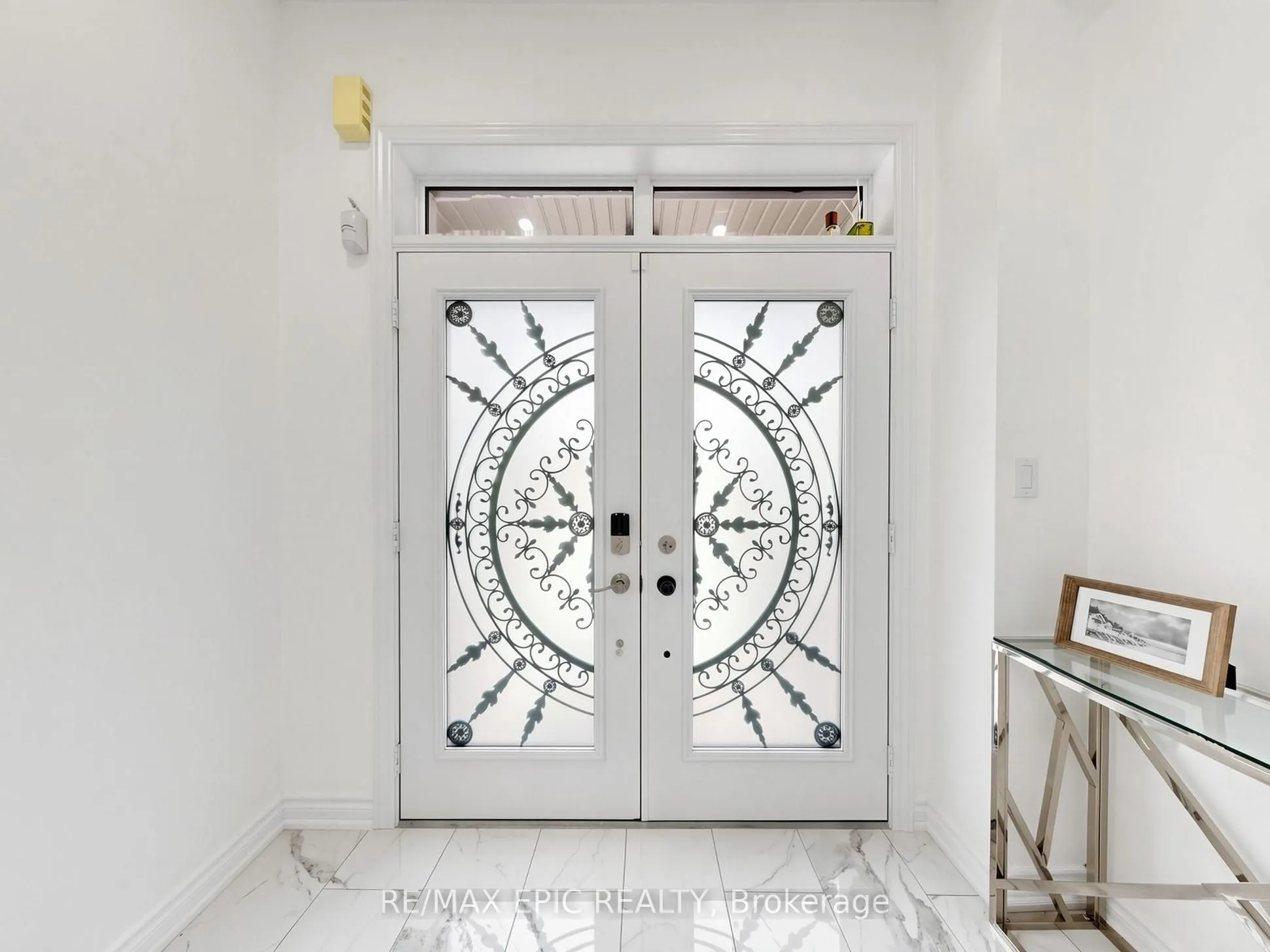 15 Vedette Way