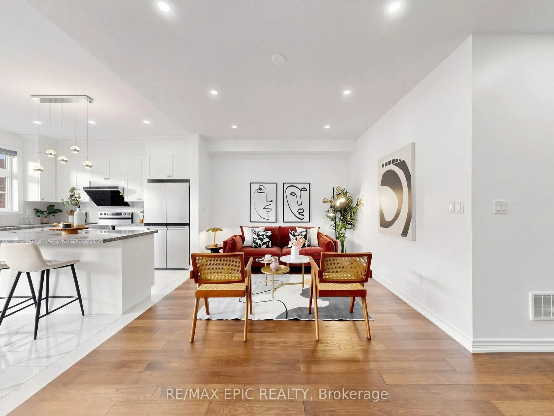 15 Vedette Way