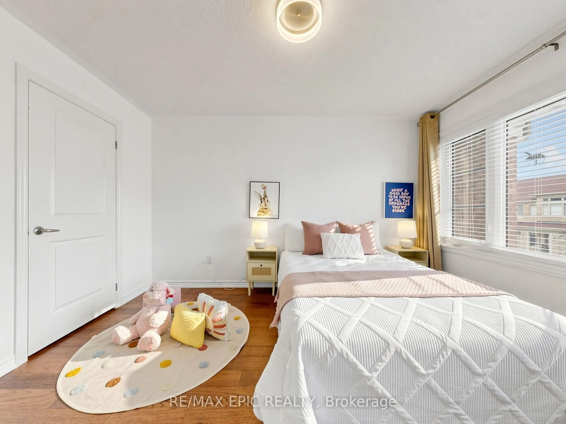 15 Vedette Way