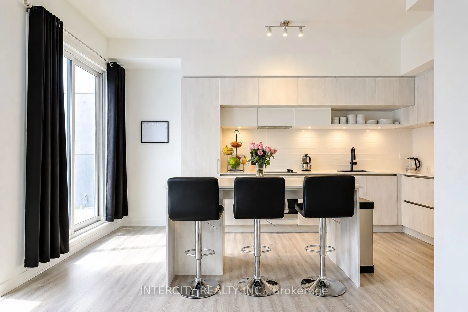 11 David Eyer Road #1504