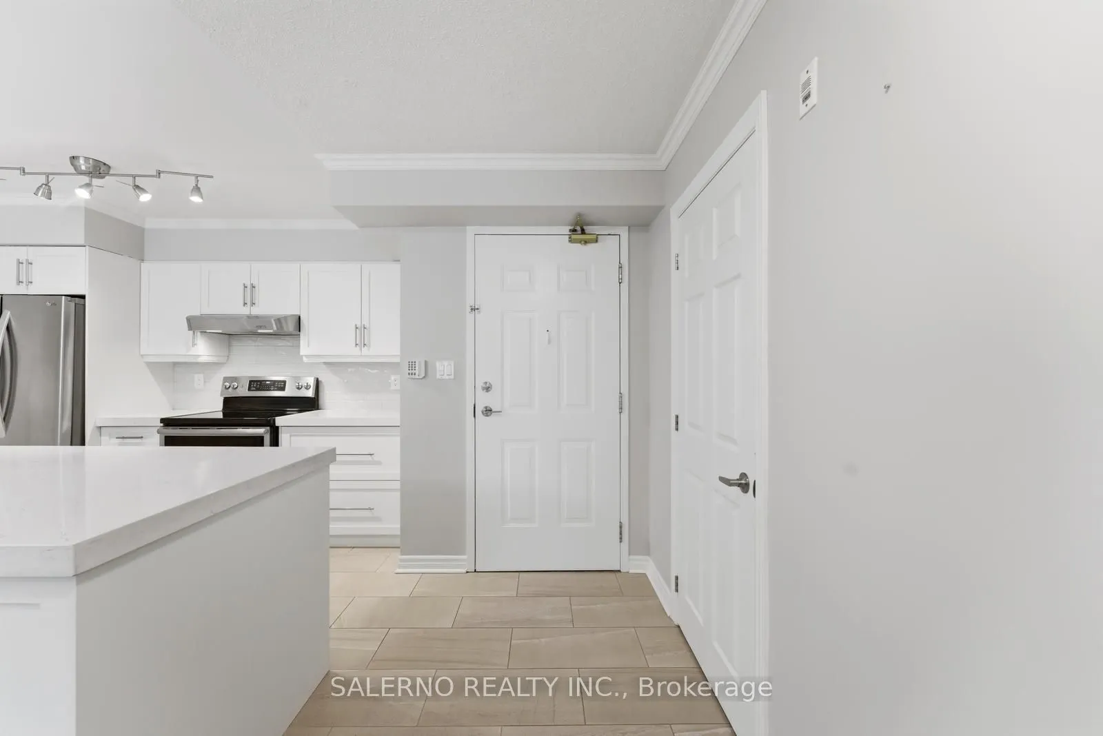 141 Woodbridge Avenue #312