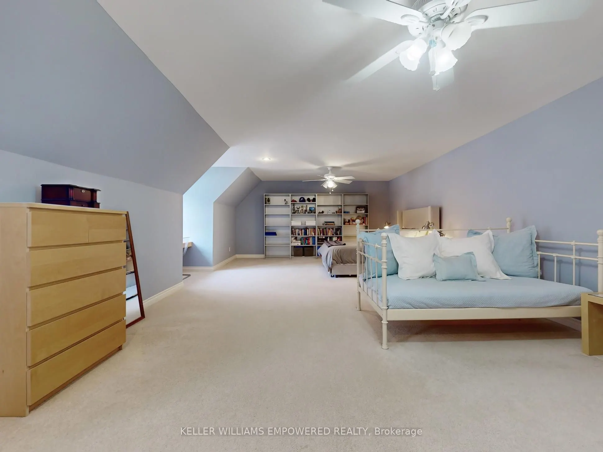 544 Woodland Acres Crescent