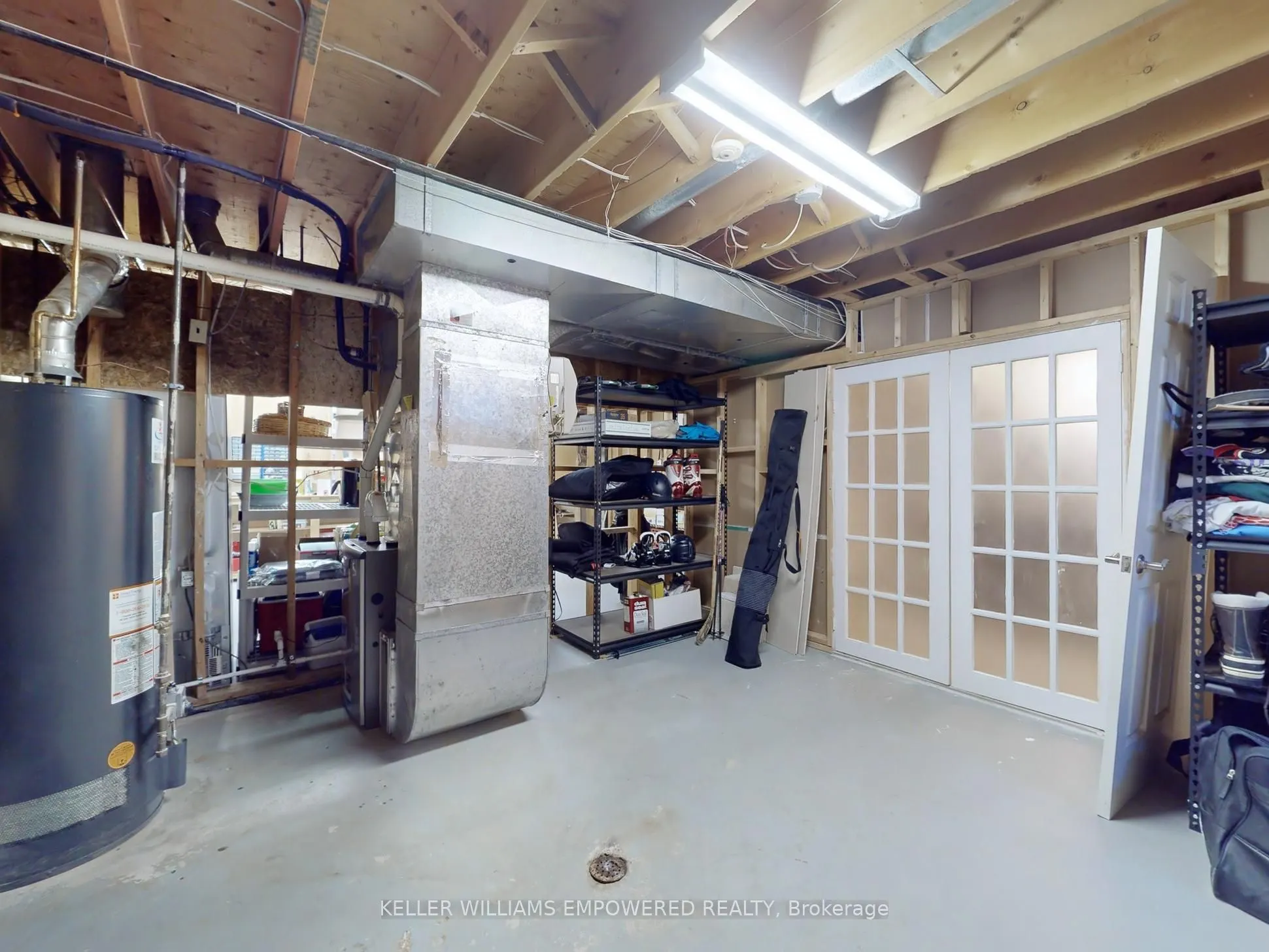 544 Woodland Acres Crescent
