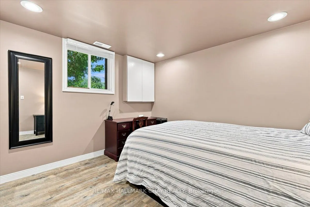 10 Jamieson Drive