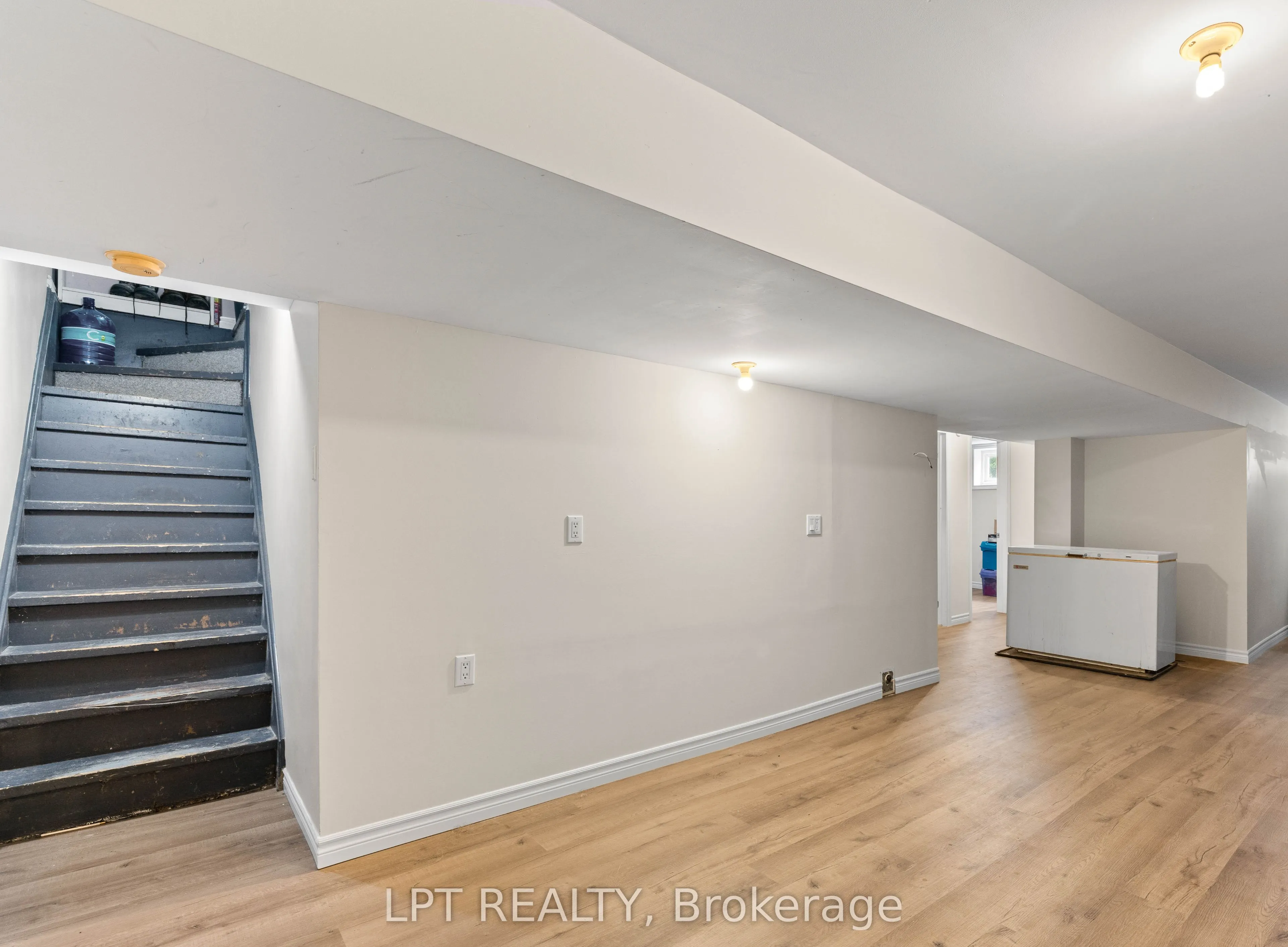 2743 Lockhart Road