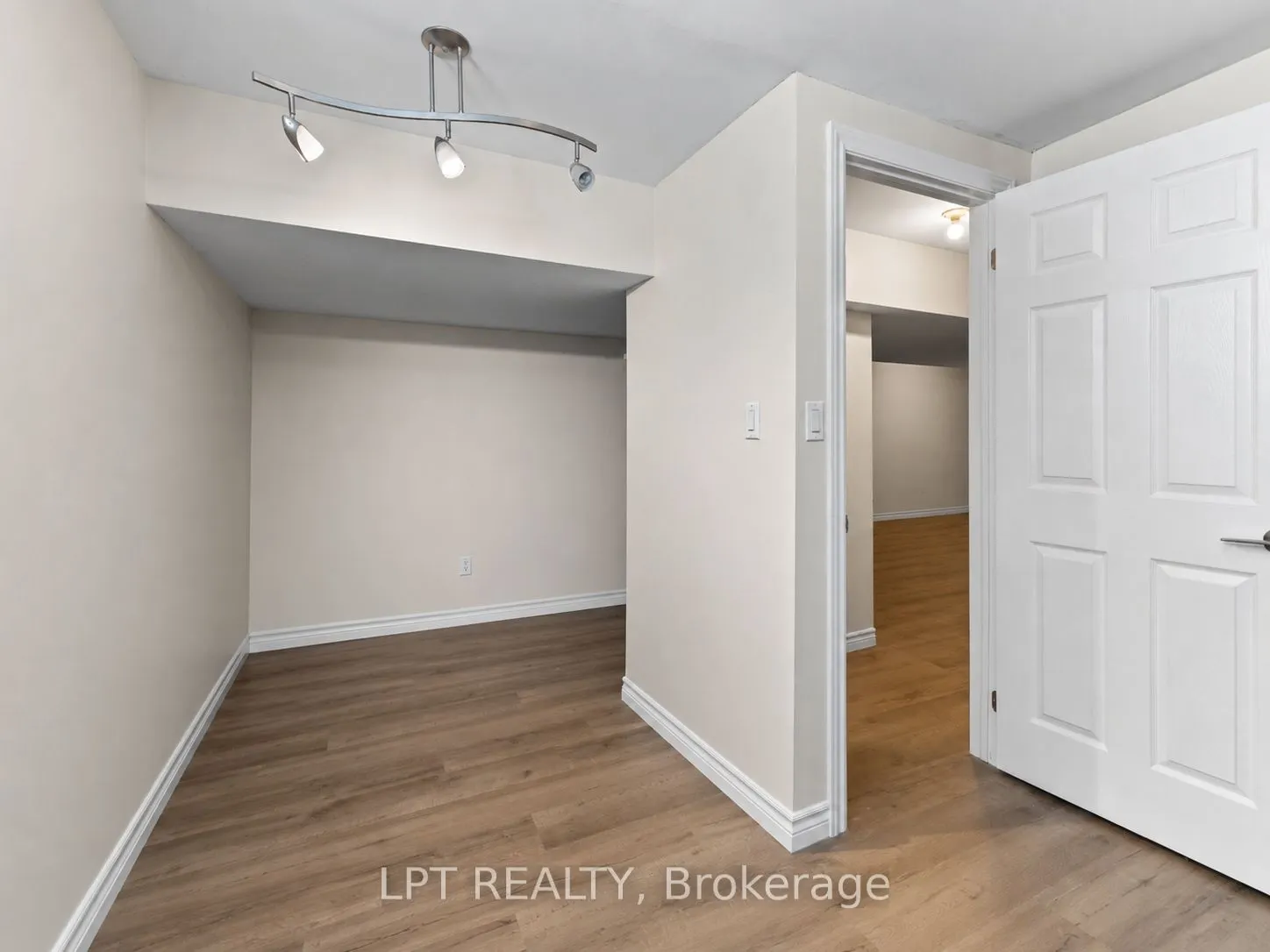 2743 Lockhart Road