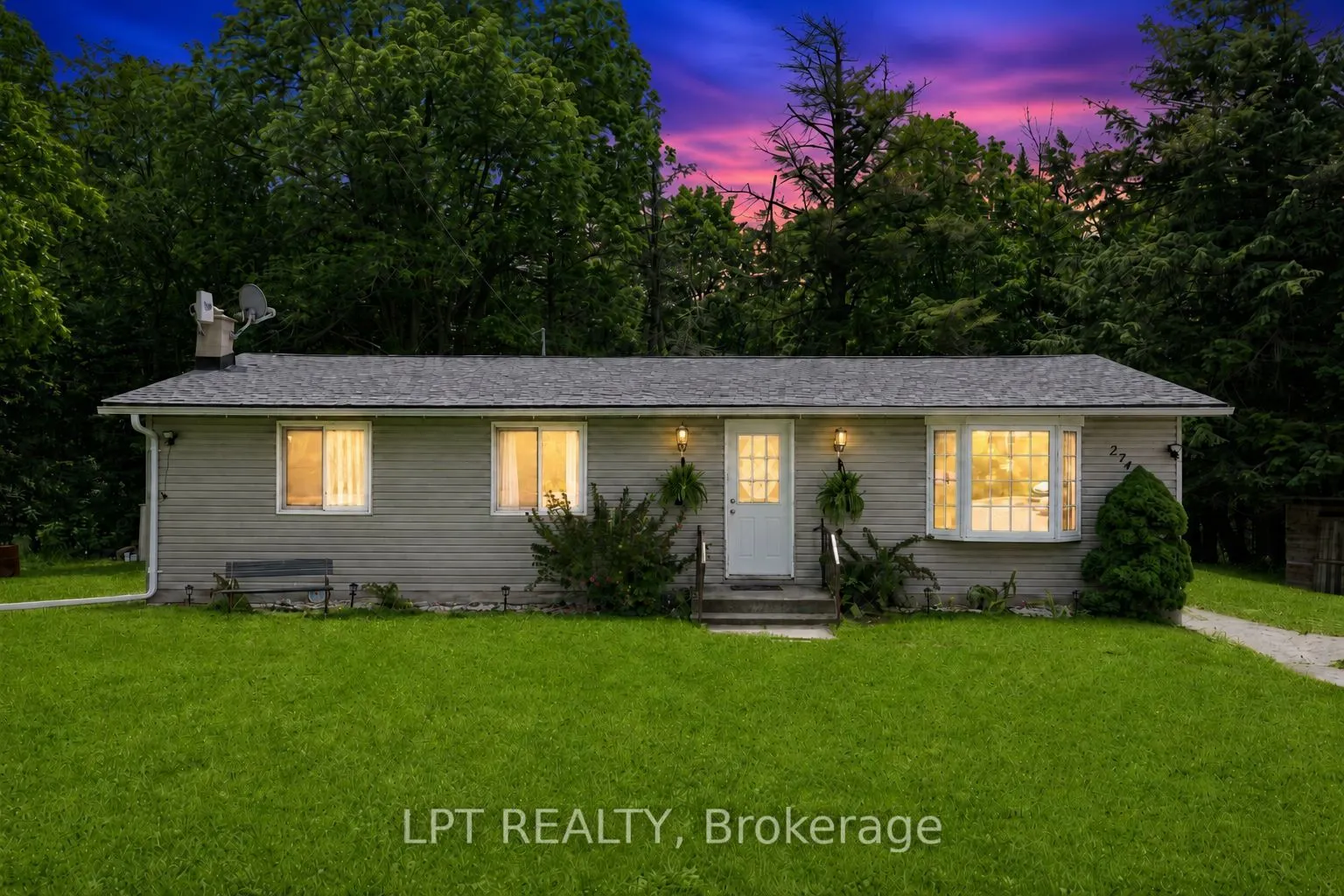 2743 Lockhart Road