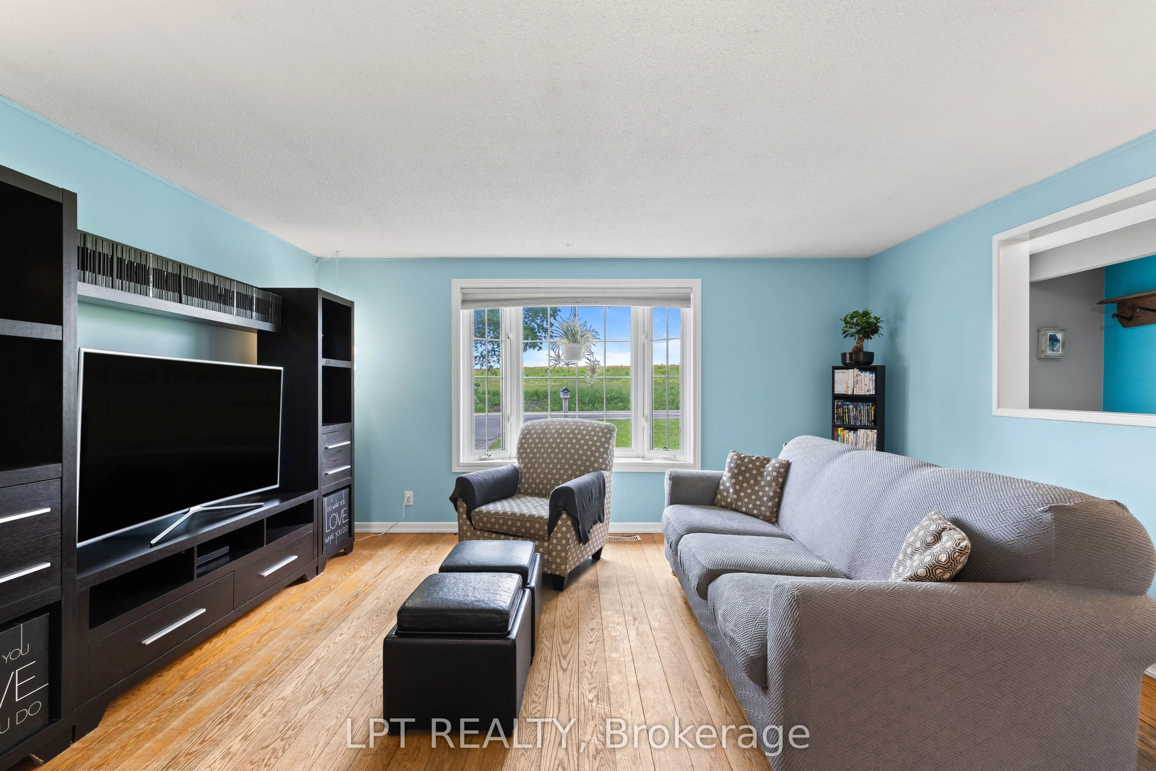 2743 Lockhart Road