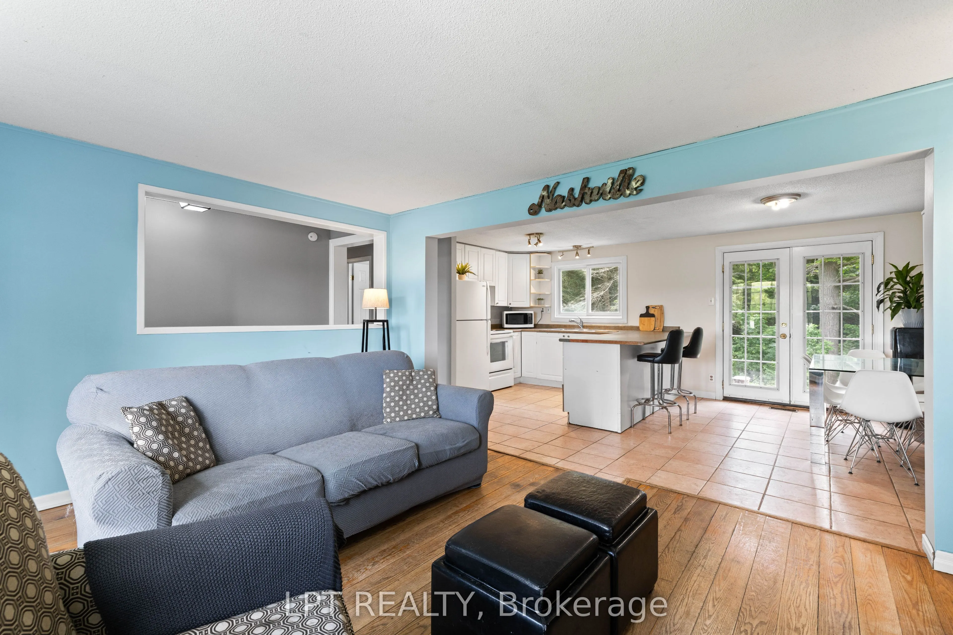 2743 Lockhart Road