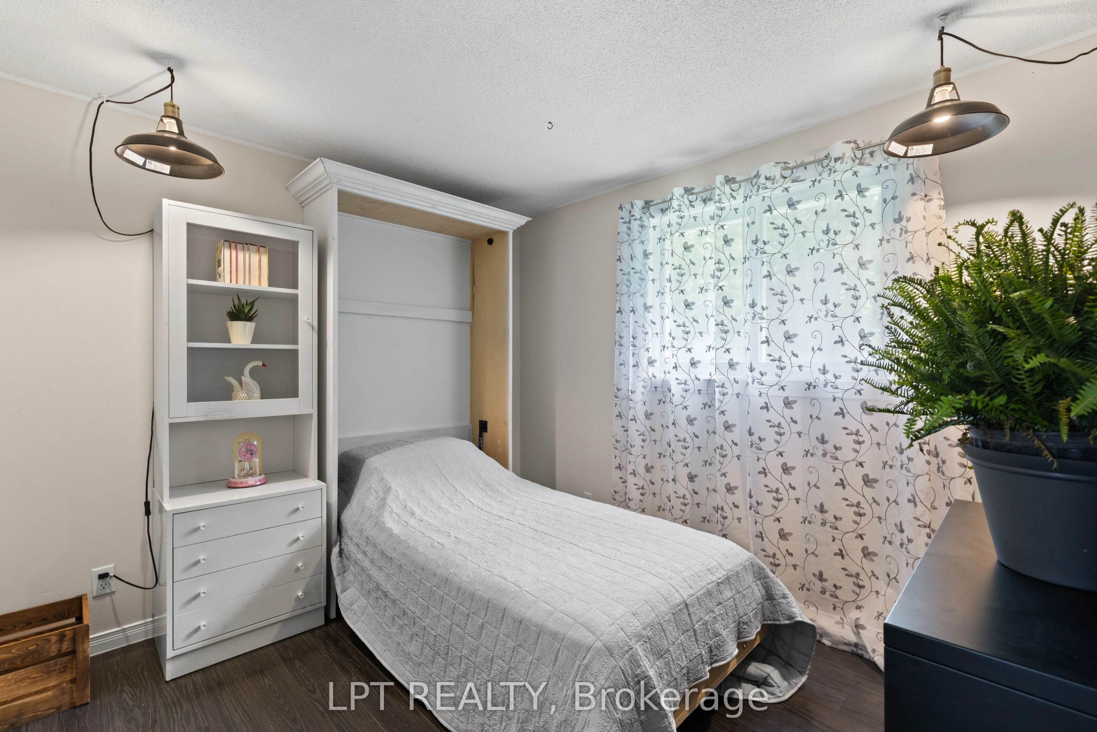 2743 Lockhart Road