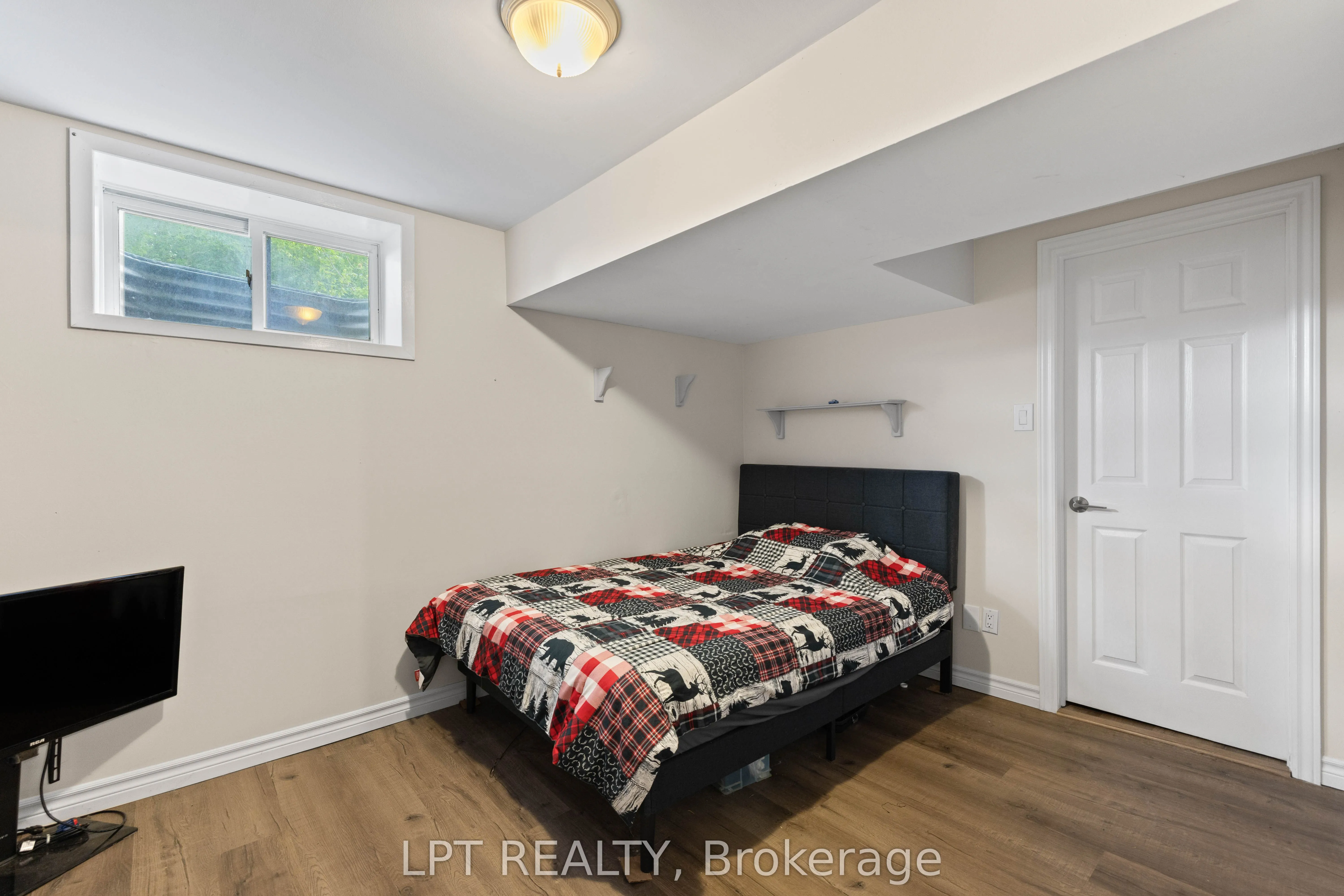 2743 Lockhart Road