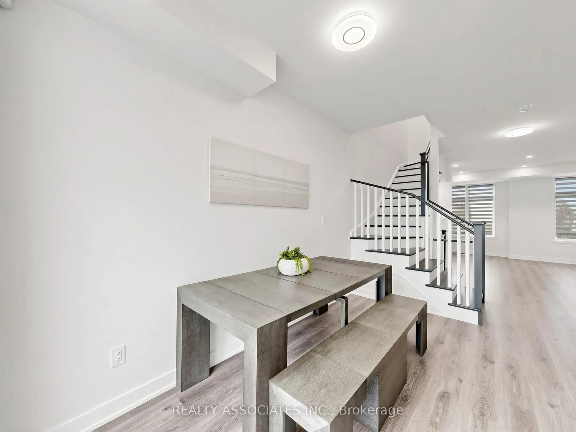 14 Baker Hill Boulevard