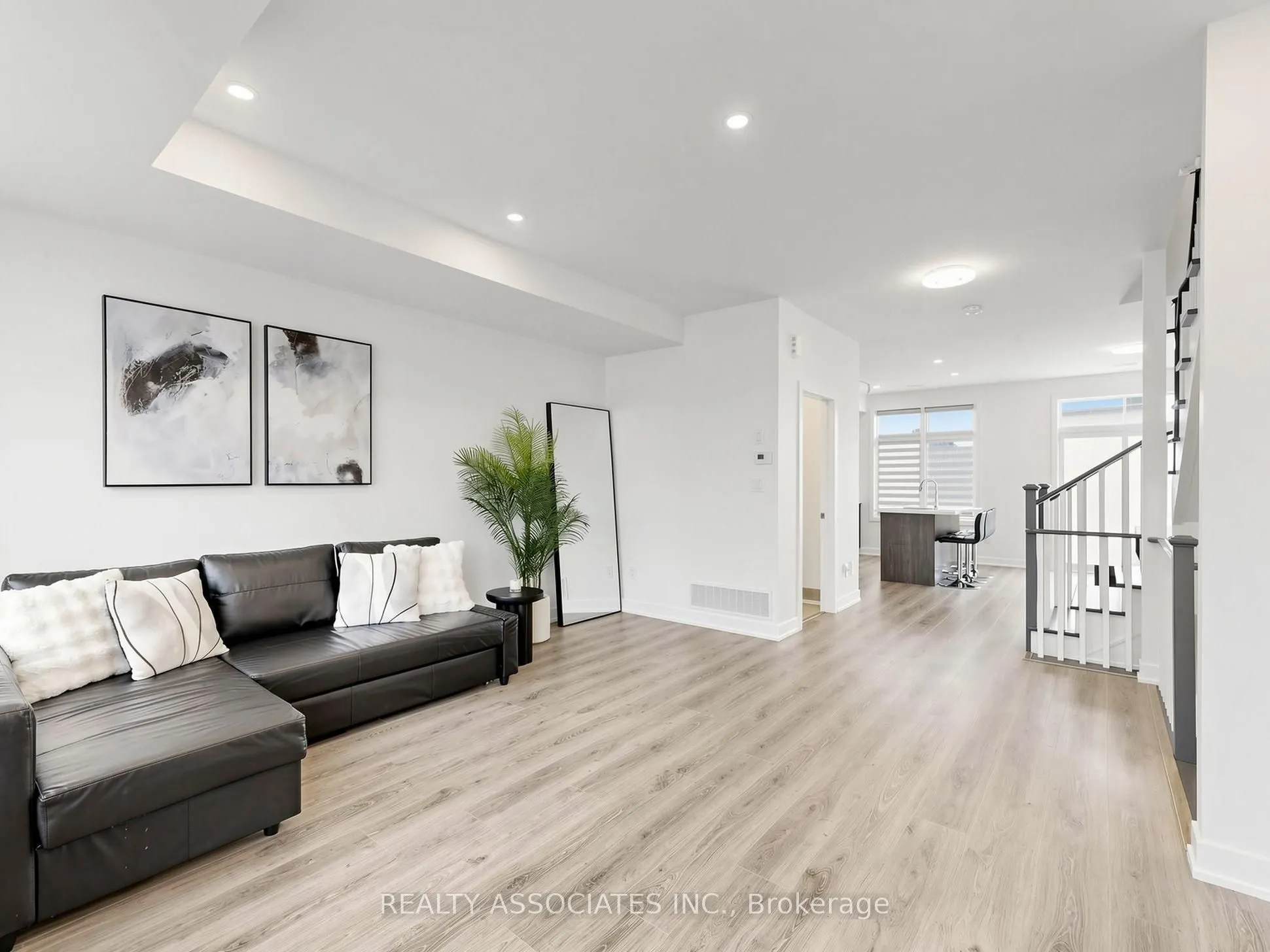 14 Baker Hill Boulevard