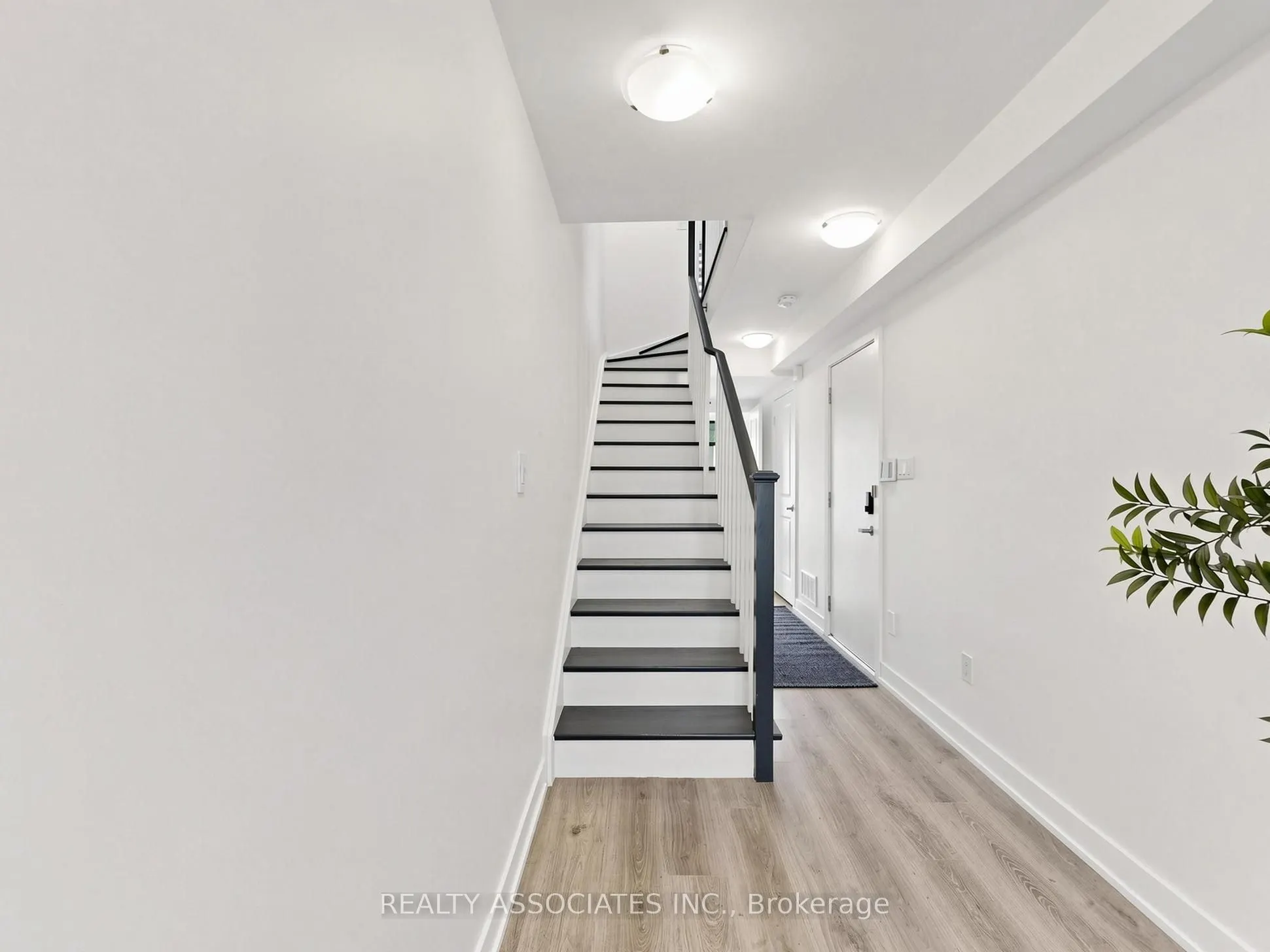 14 Baker Hill Boulevard