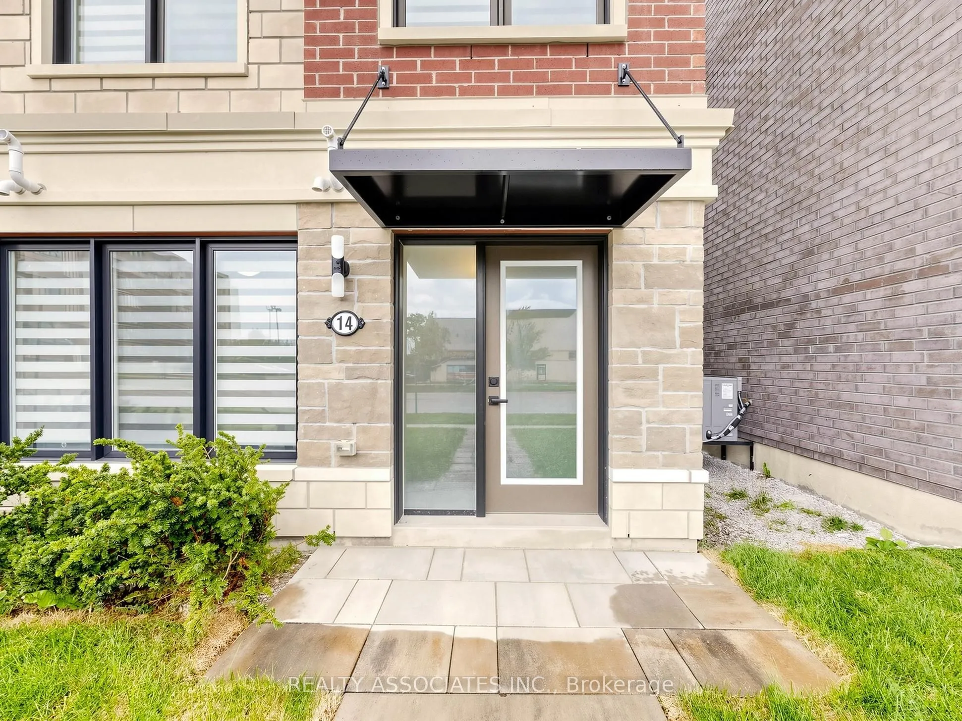 14 Baker Hill Boulevard