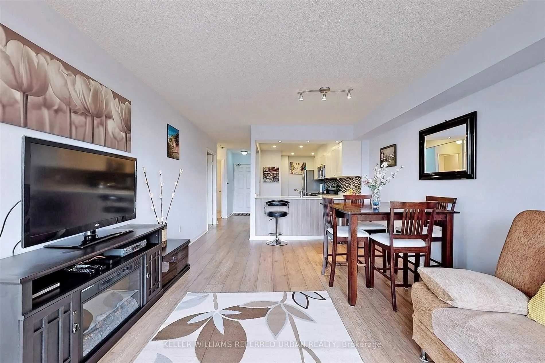 309 Major Mackenzie Drive E #420