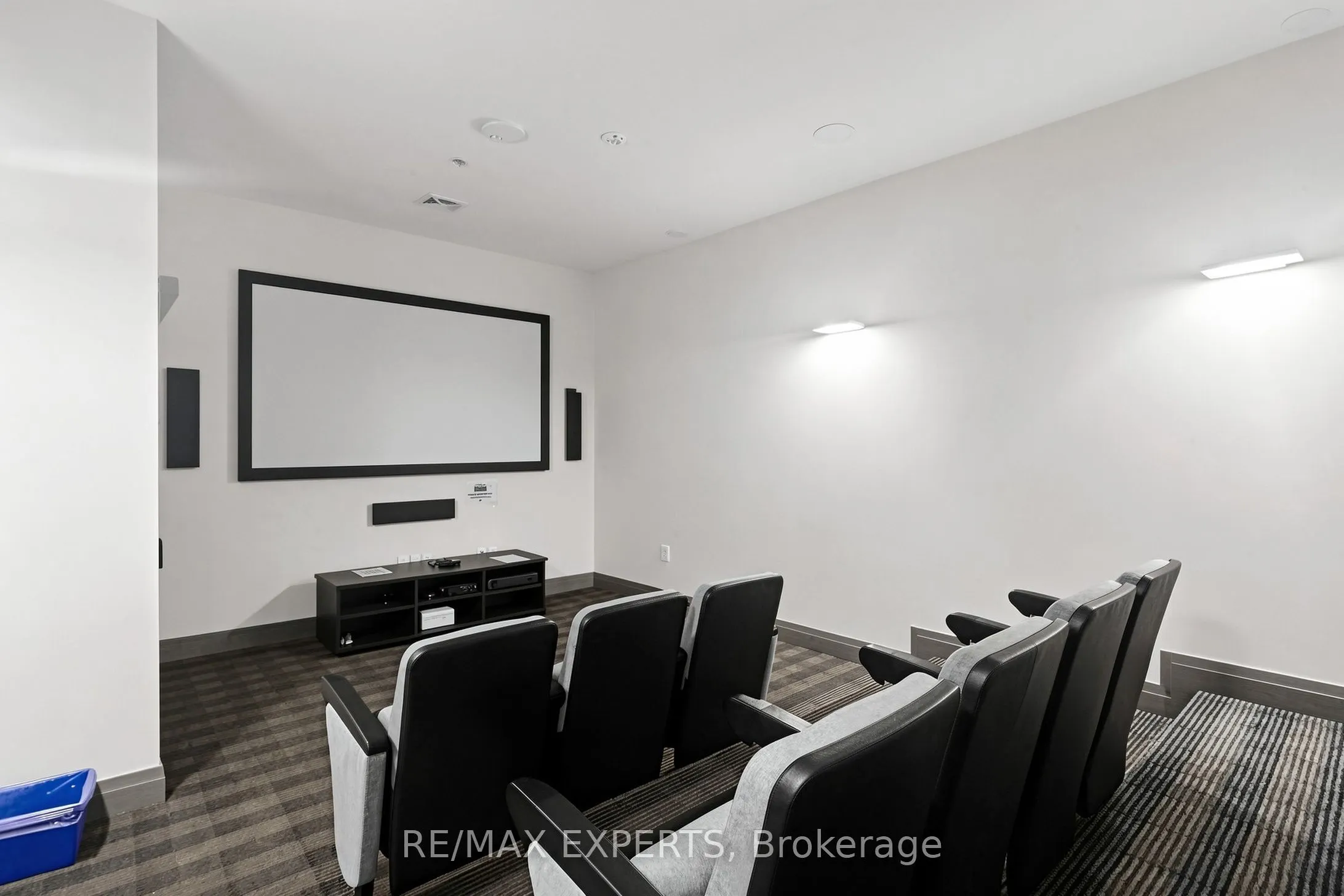 99 Eagle Rock Way #302