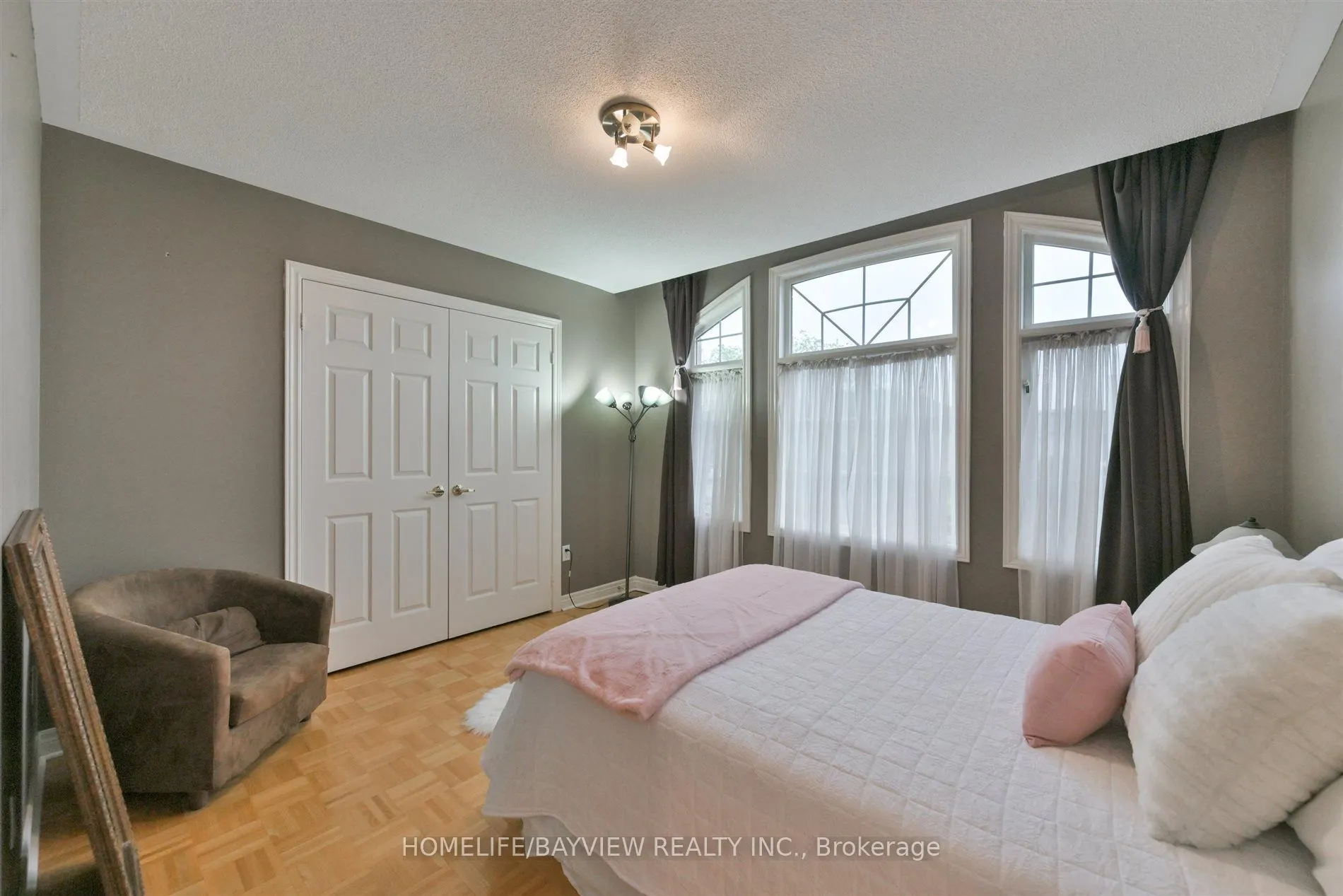 26 Honeyview Street