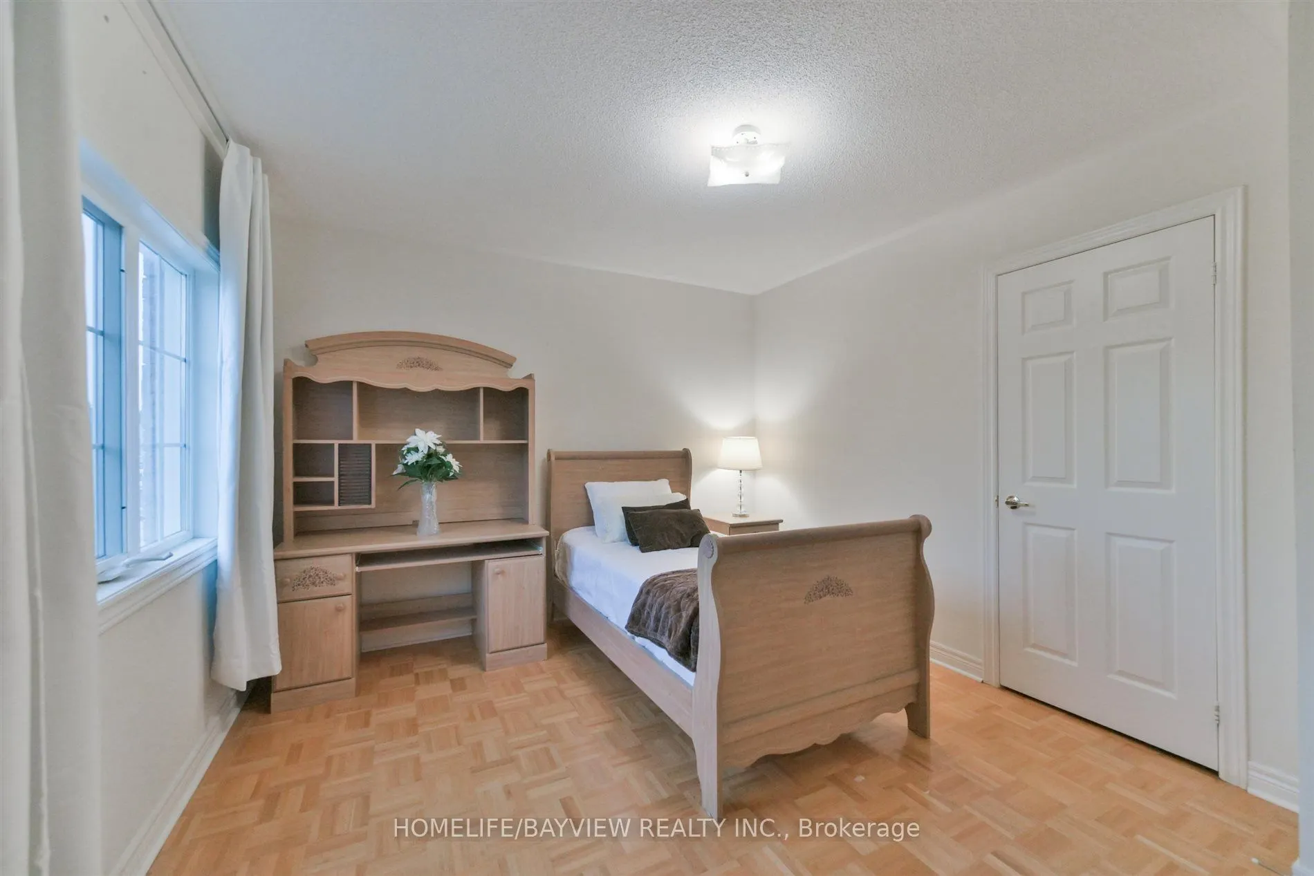 26 Honeyview Street