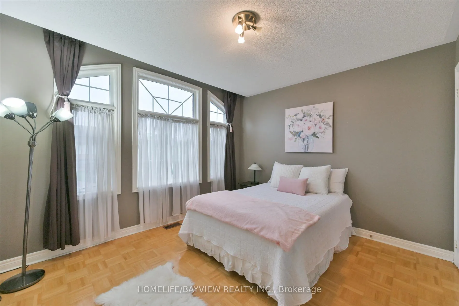 26 Honeyview Street