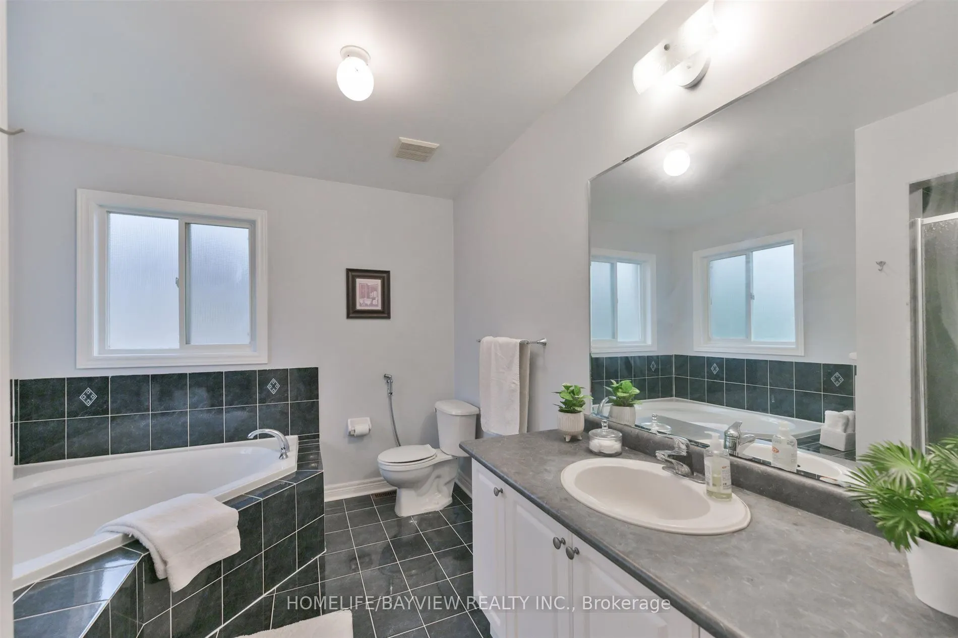 26 Honeyview Street
