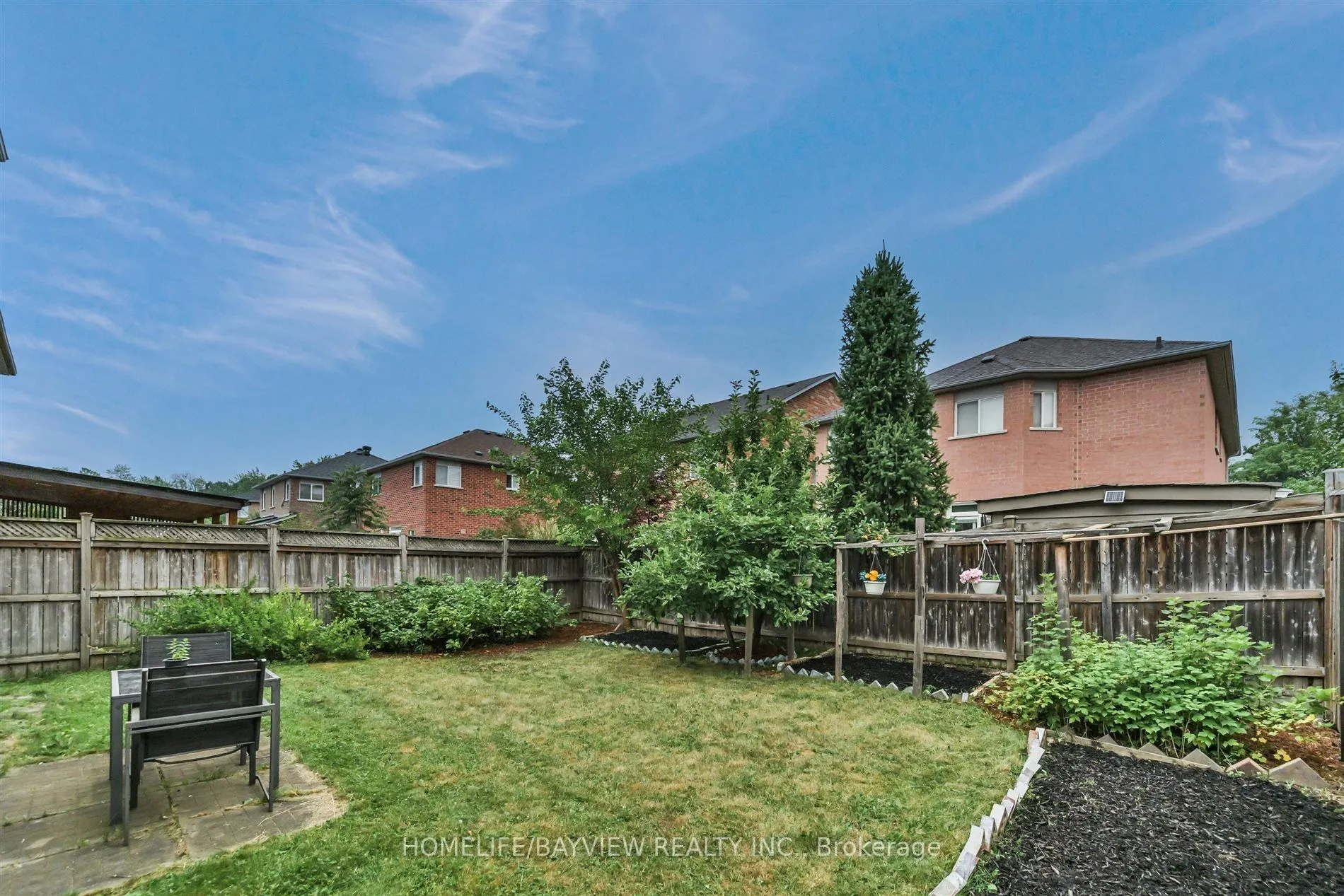 26 Honeyview Street
