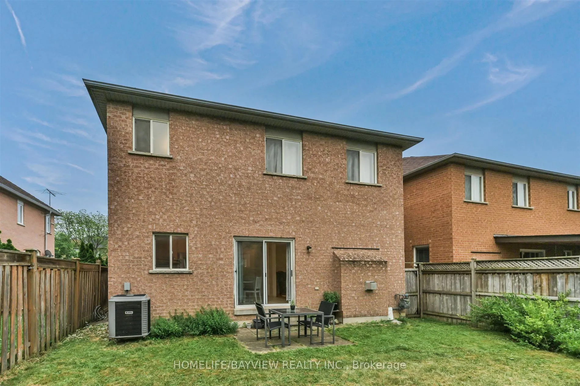 26 Honeyview Street