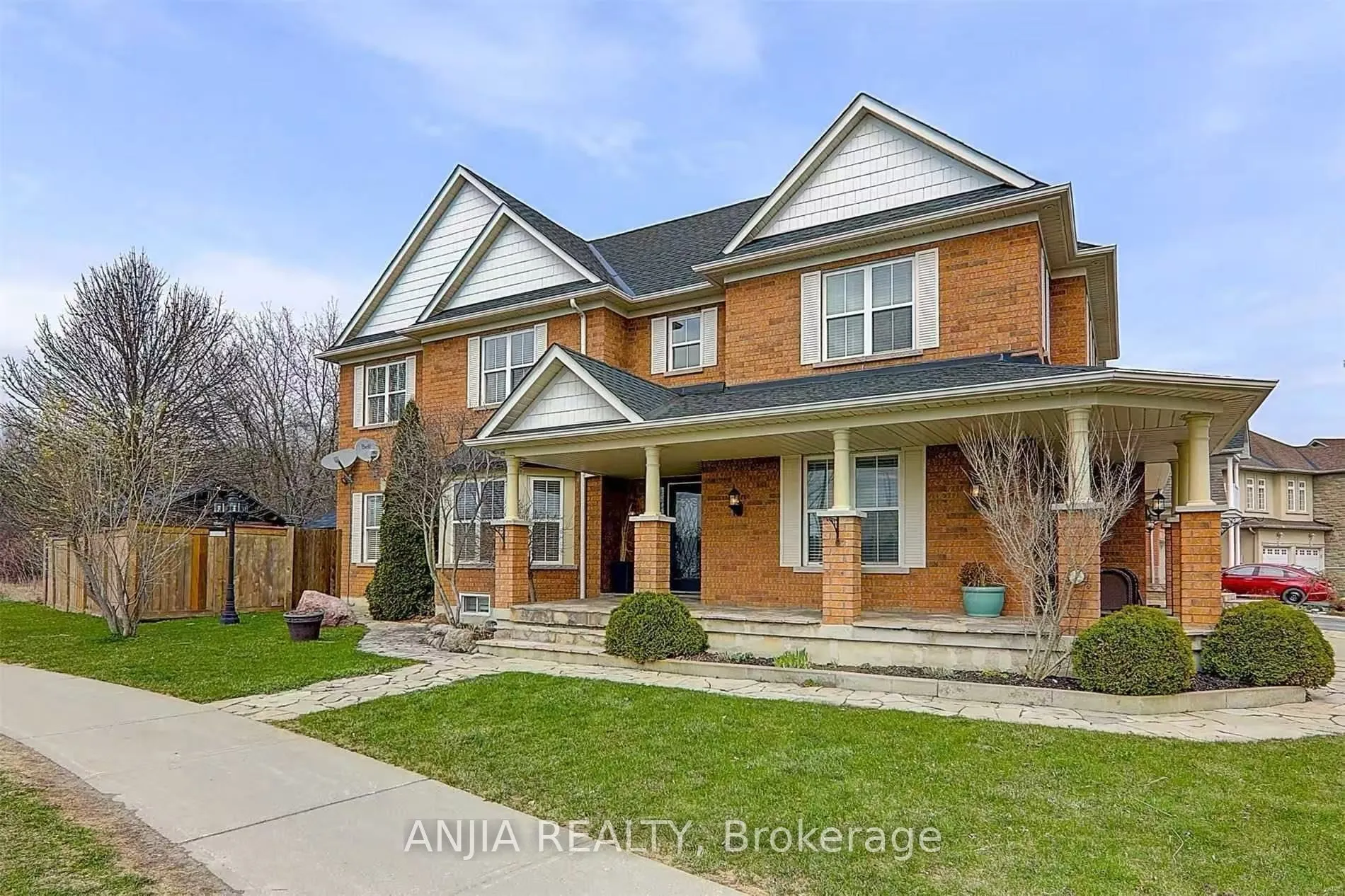 38 Harper's Gate Way