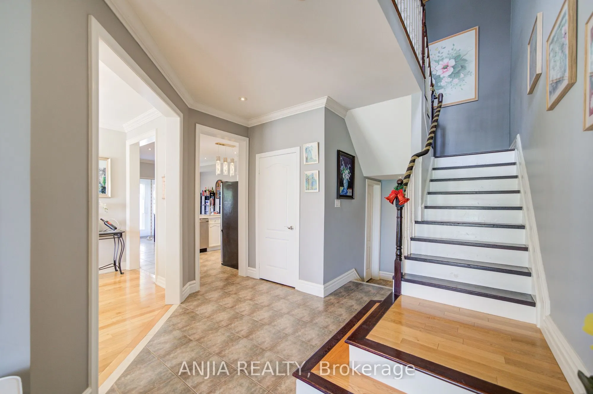 38 Harper's Gate Way