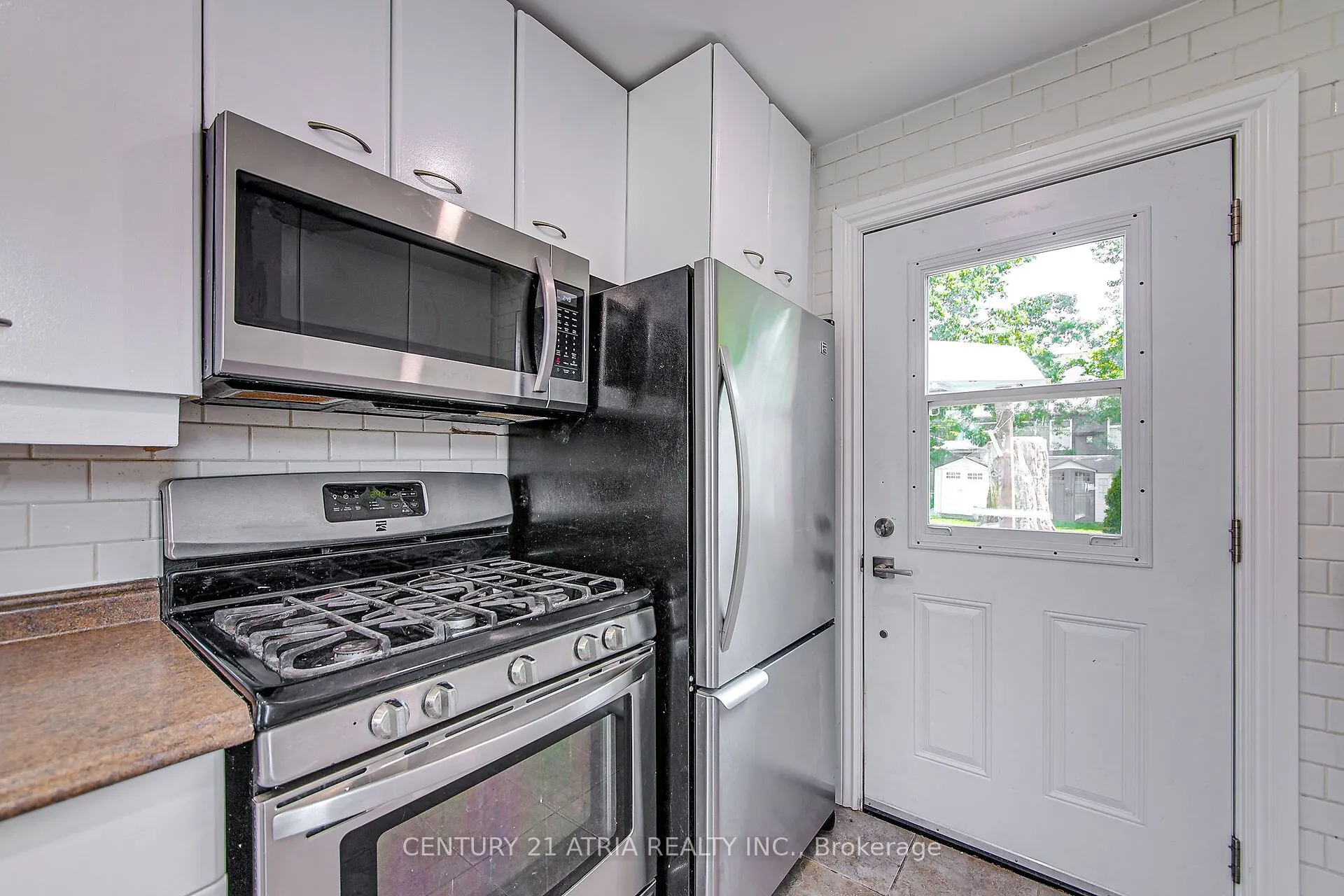 904 Maplewood Drive N